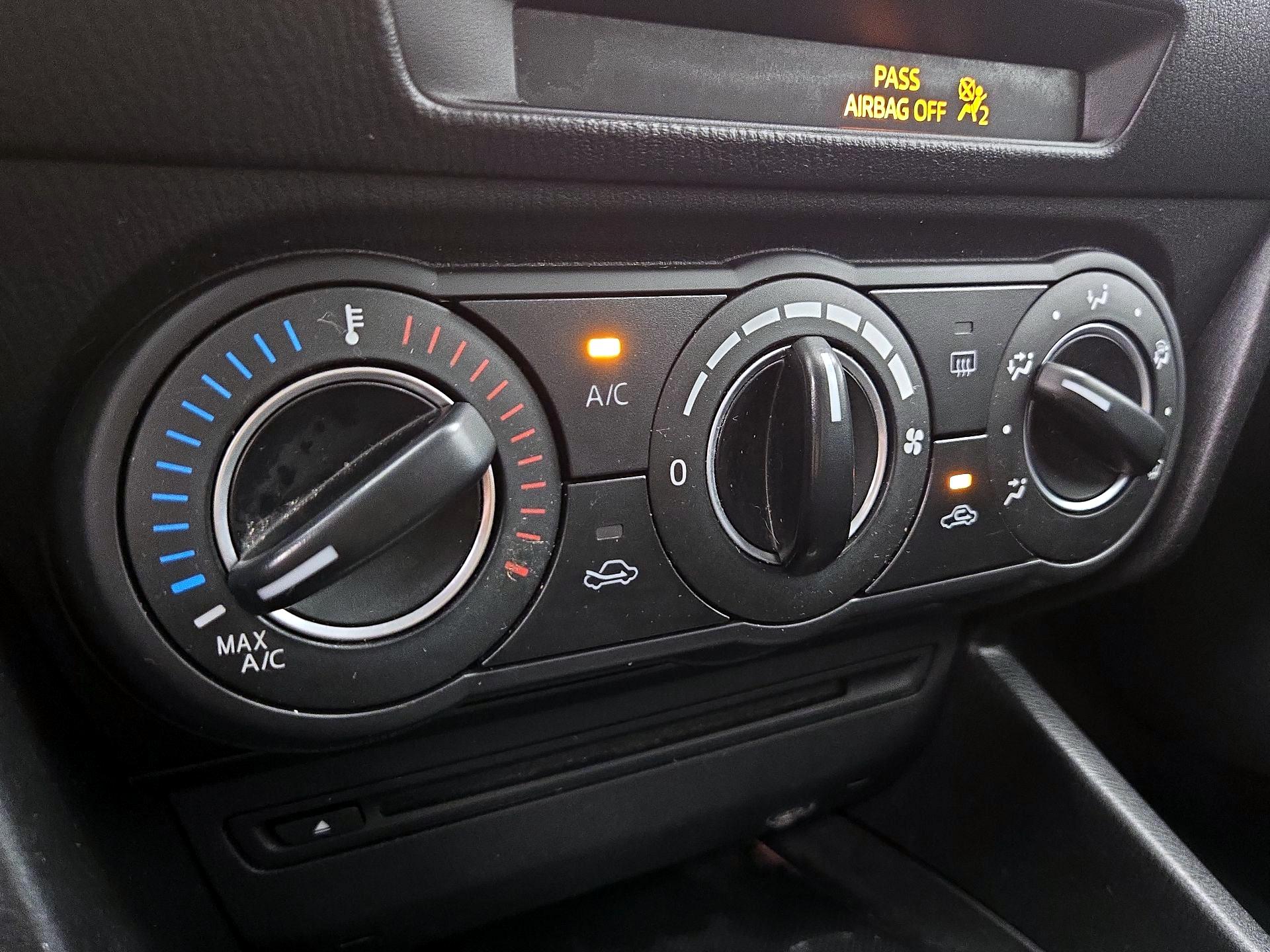 Thumbnail: 2014 Mazda Mazda3 - 15