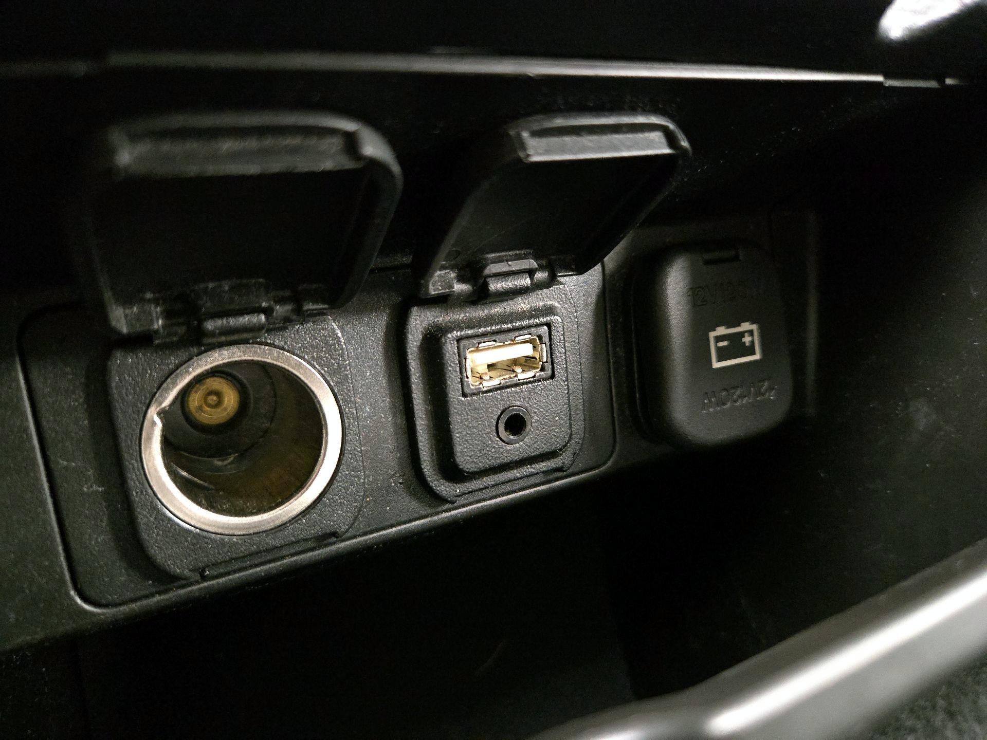 Thumbnail: 2014 Mazda Mazda3 - 17