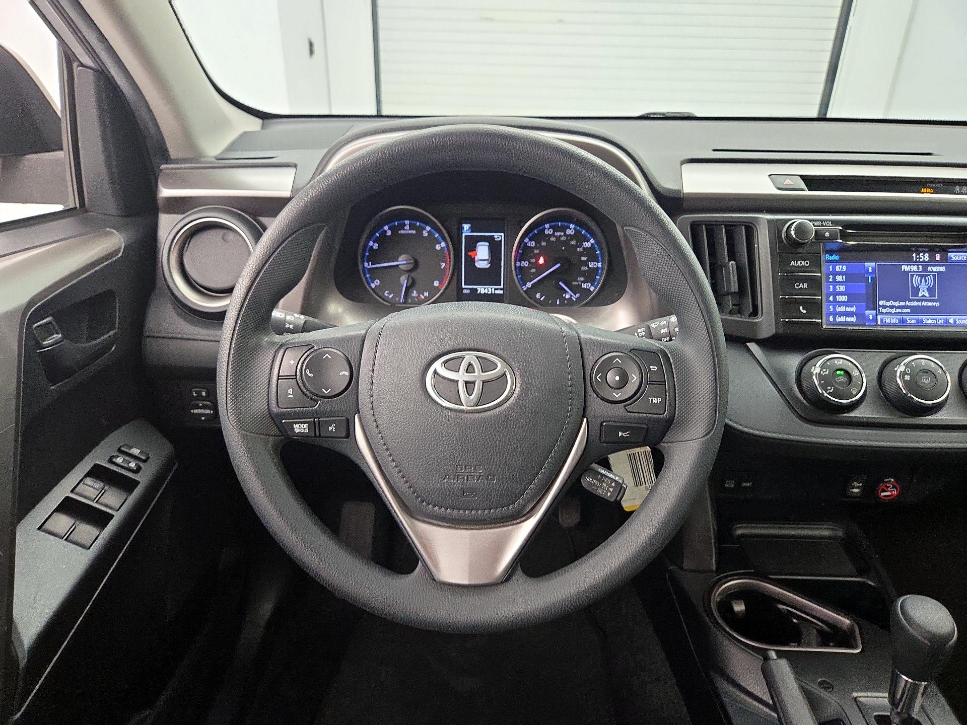Thumbnail: 2018 Toyota RAV4 - 10
