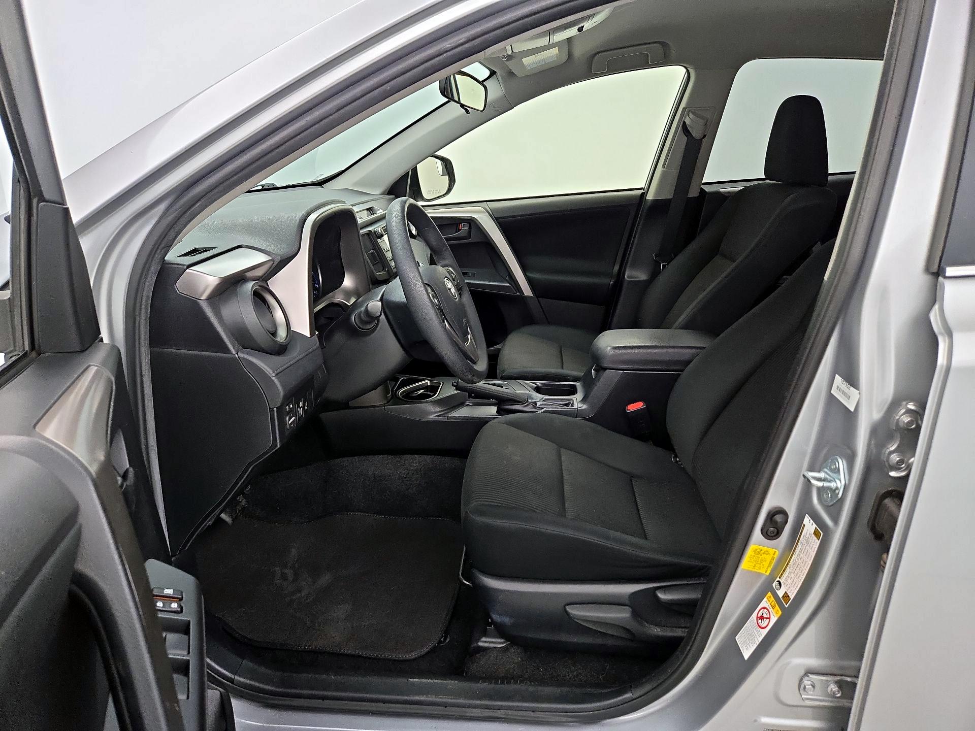 Thumbnail: 2018 Toyota RAV4 - 11