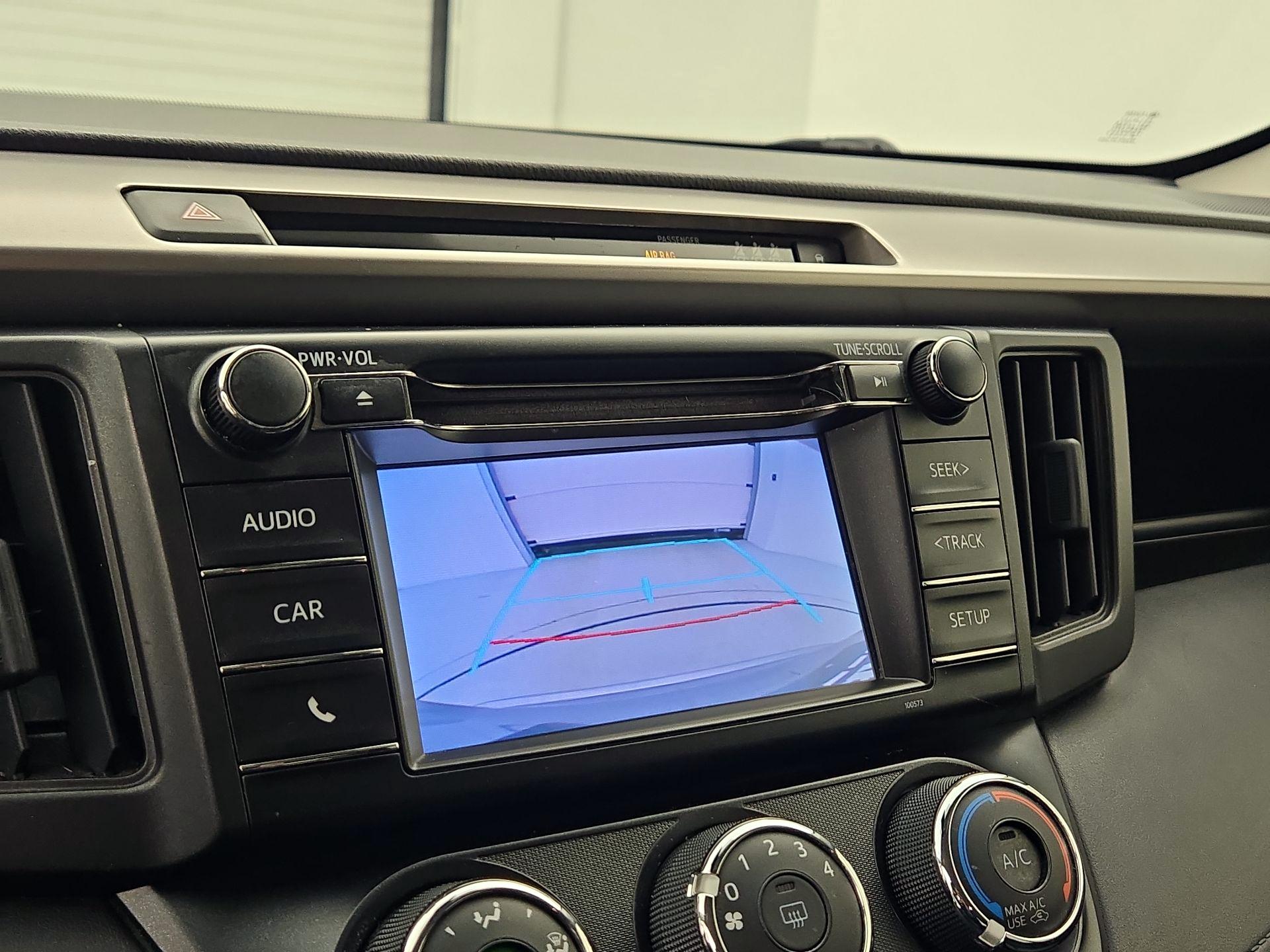 Thumbnail: 2018 Toyota RAV4 - 14