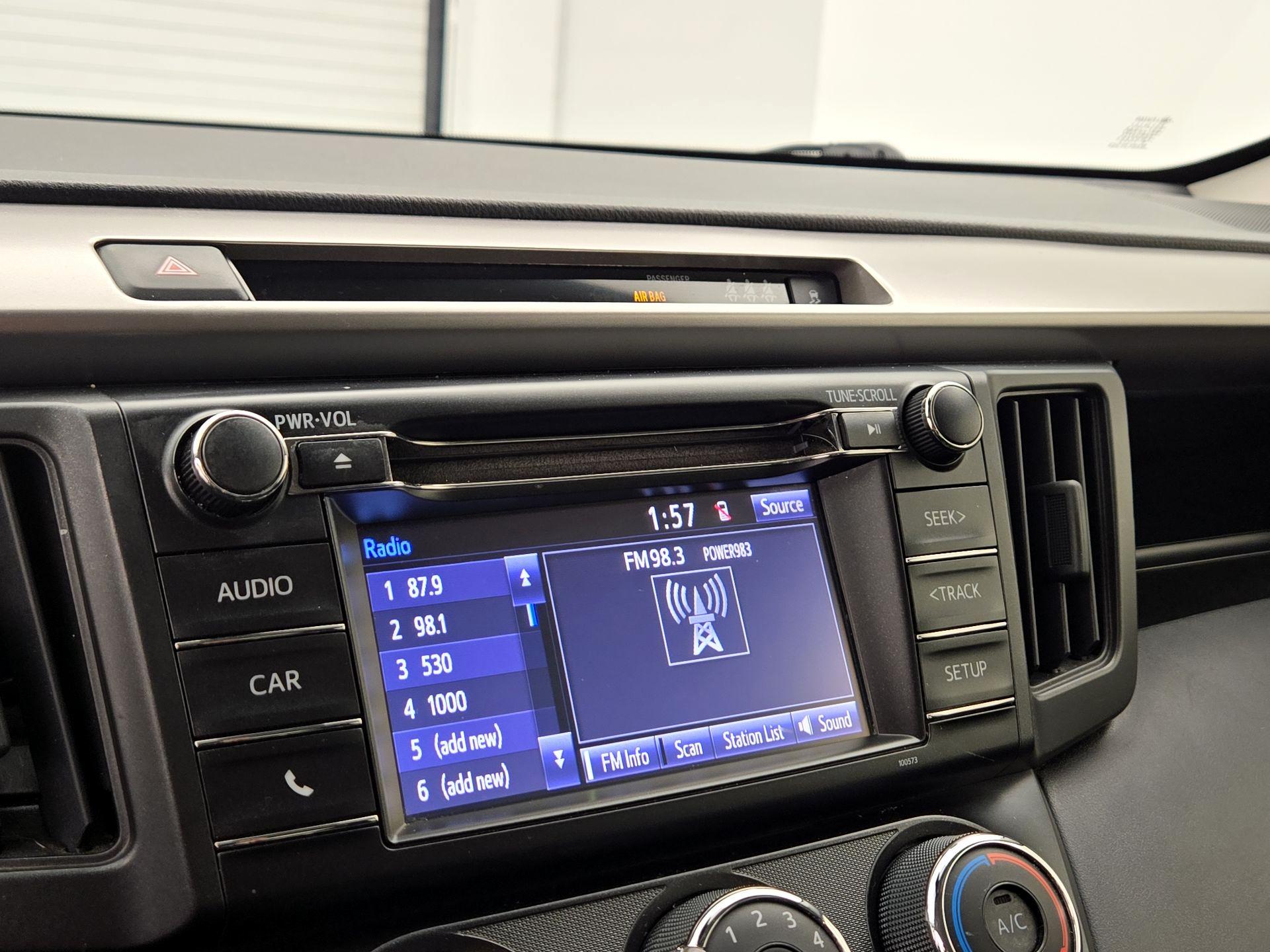 Thumbnail: 2018 Toyota RAV4 - 15