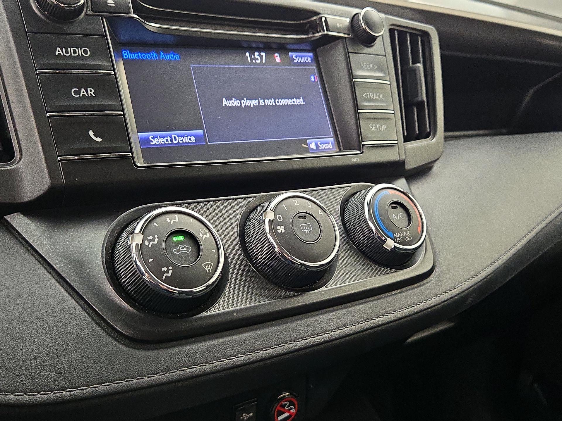 Thumbnail: 2018 Toyota RAV4 - 16