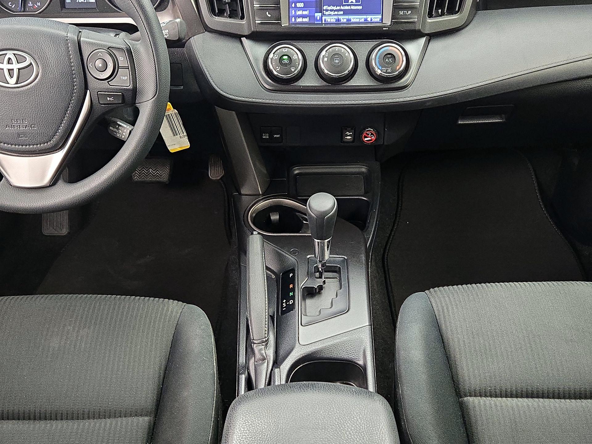 Thumbnail: 2018 Toyota RAV4 - 17