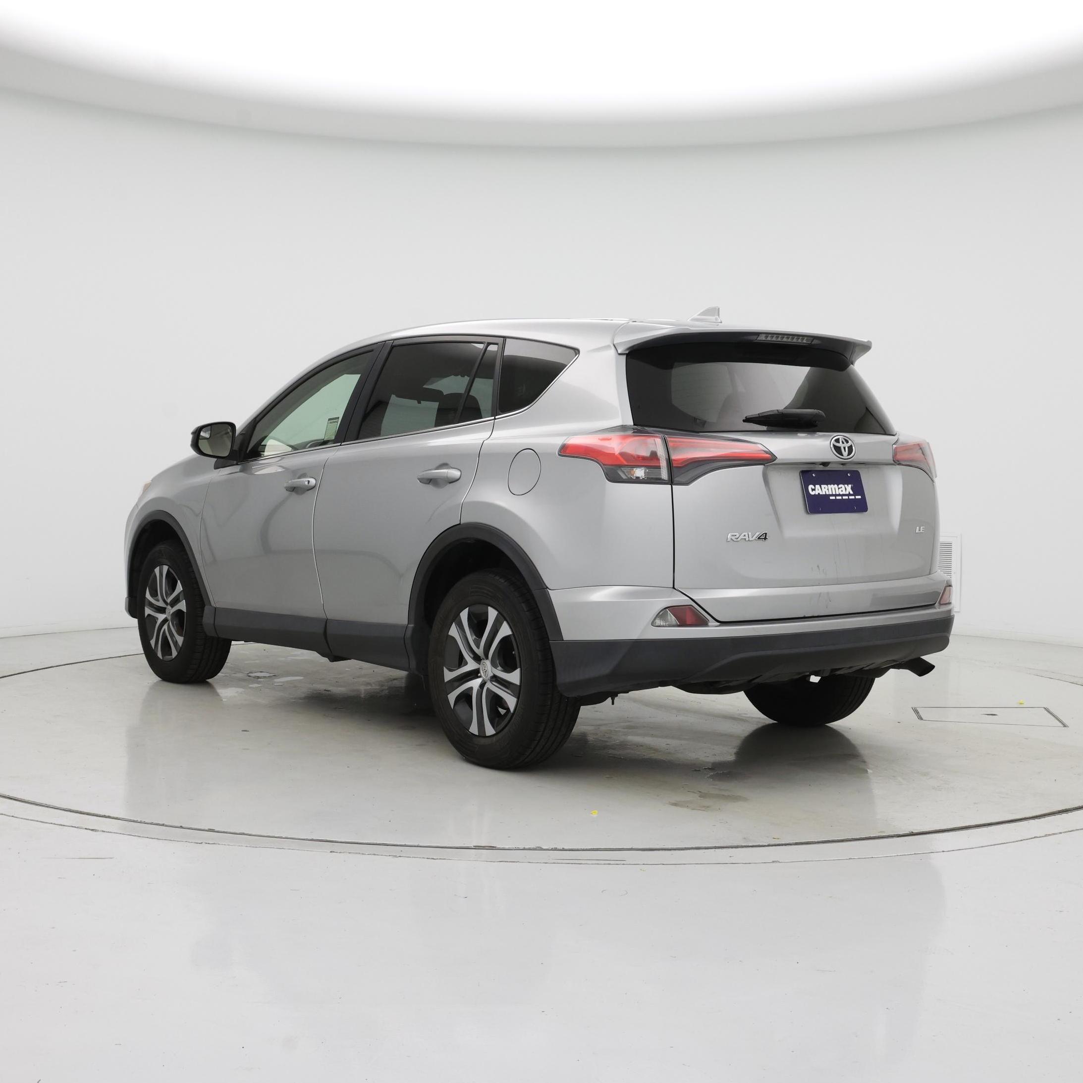 Thumbnail: 2018 Toyota RAV4 - 2