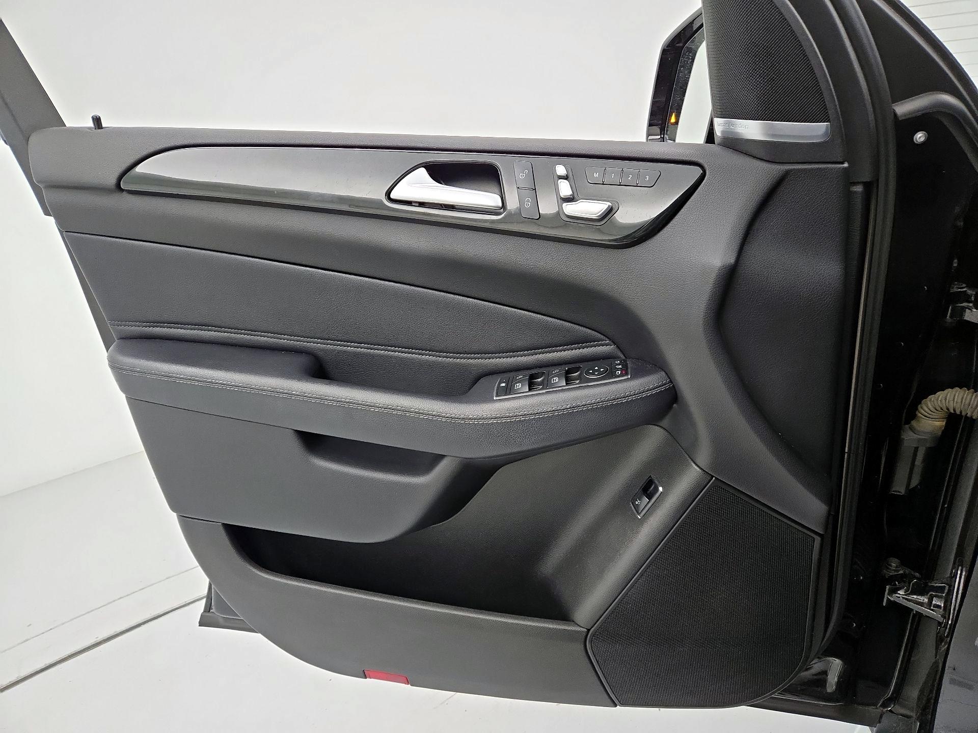 Thumbnail: 2018 Mercedes-Benz GLE - 12