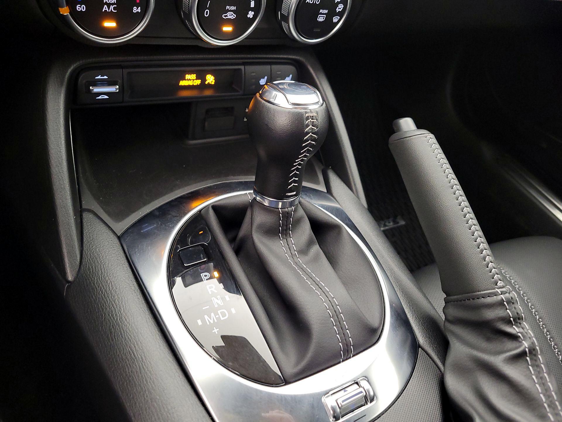 Thumbnail: 2023 Mazda MX-5 Miata - 18