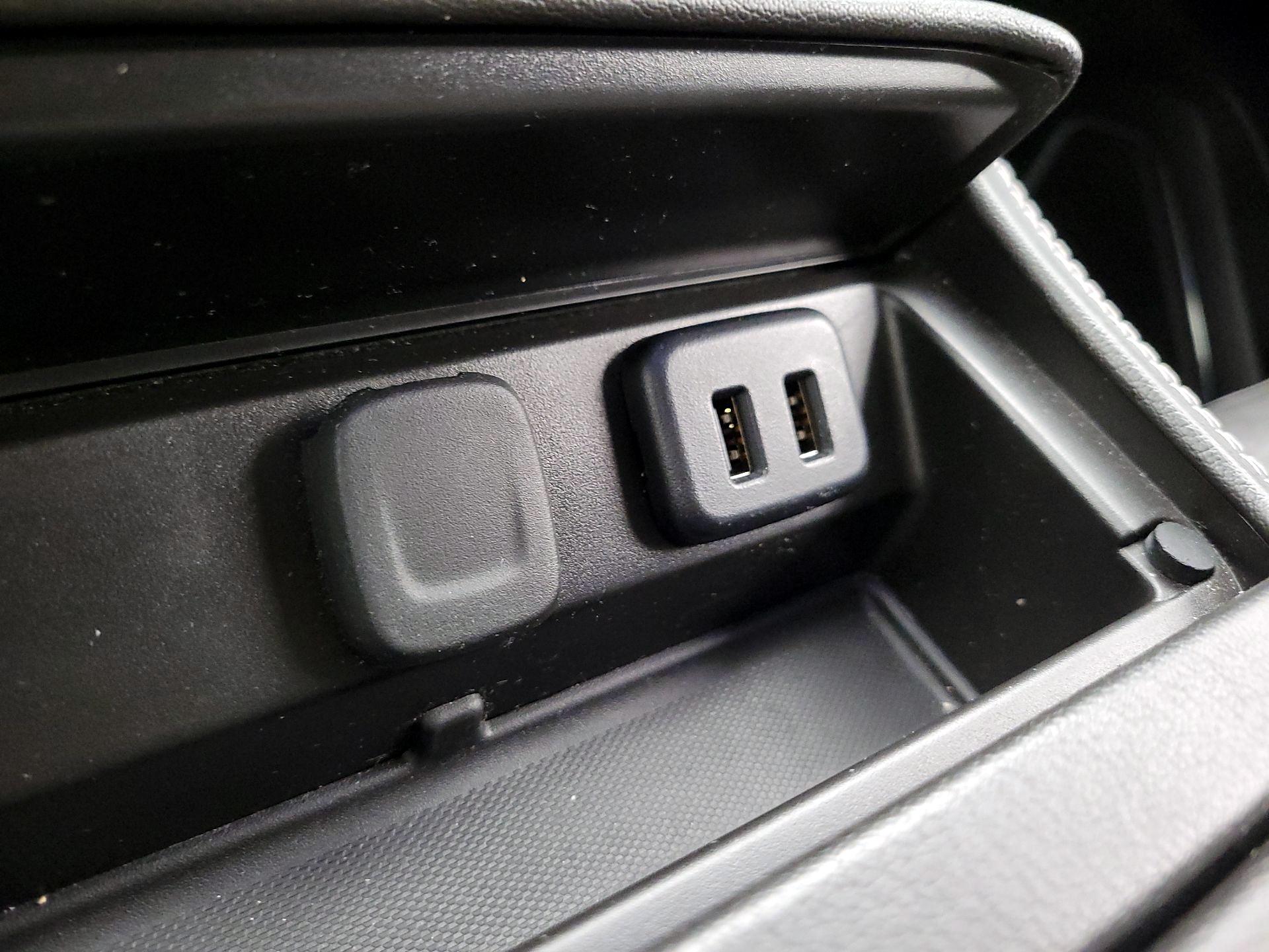 Thumbnail: 2020 GMC Yukon XL - 19