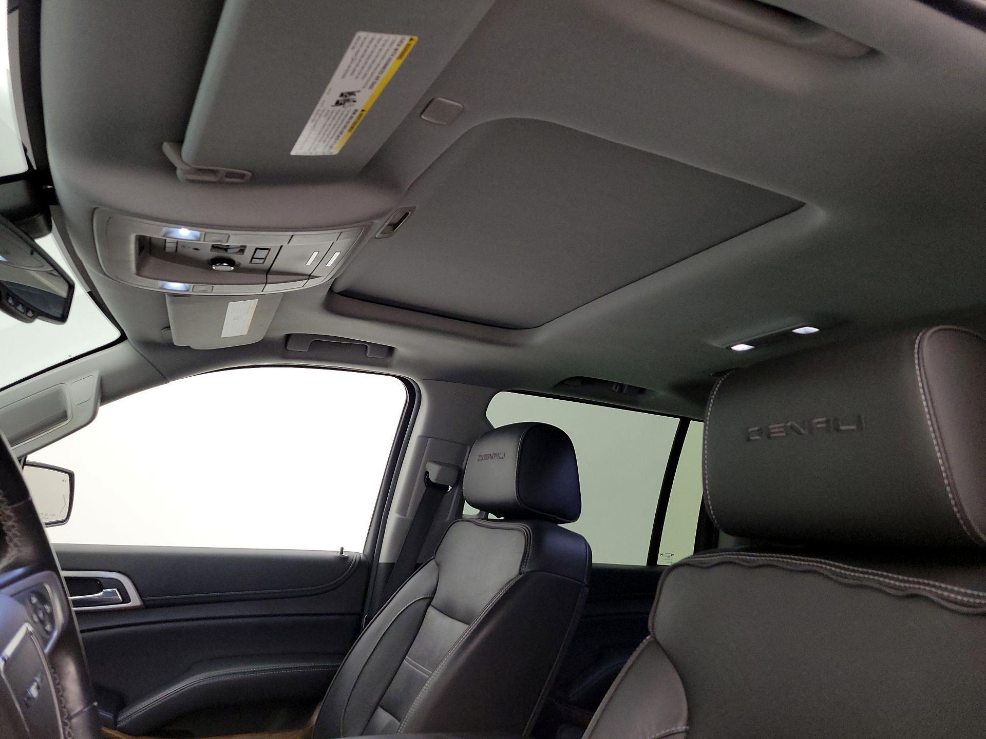 Thumbnail: 2020 GMC Yukon XL - 20