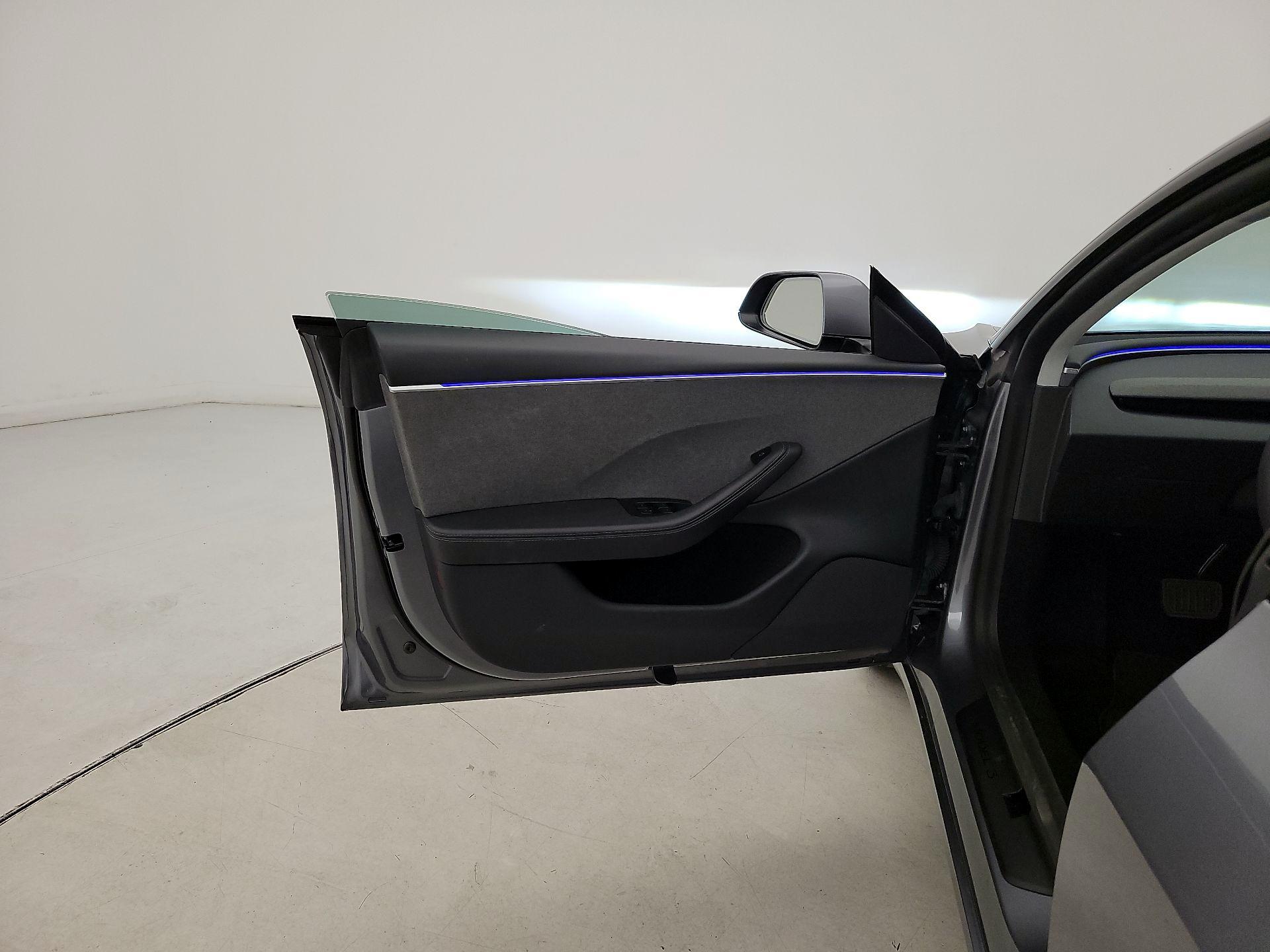 Thumbnail: 2024 Tesla Model 3 - 12