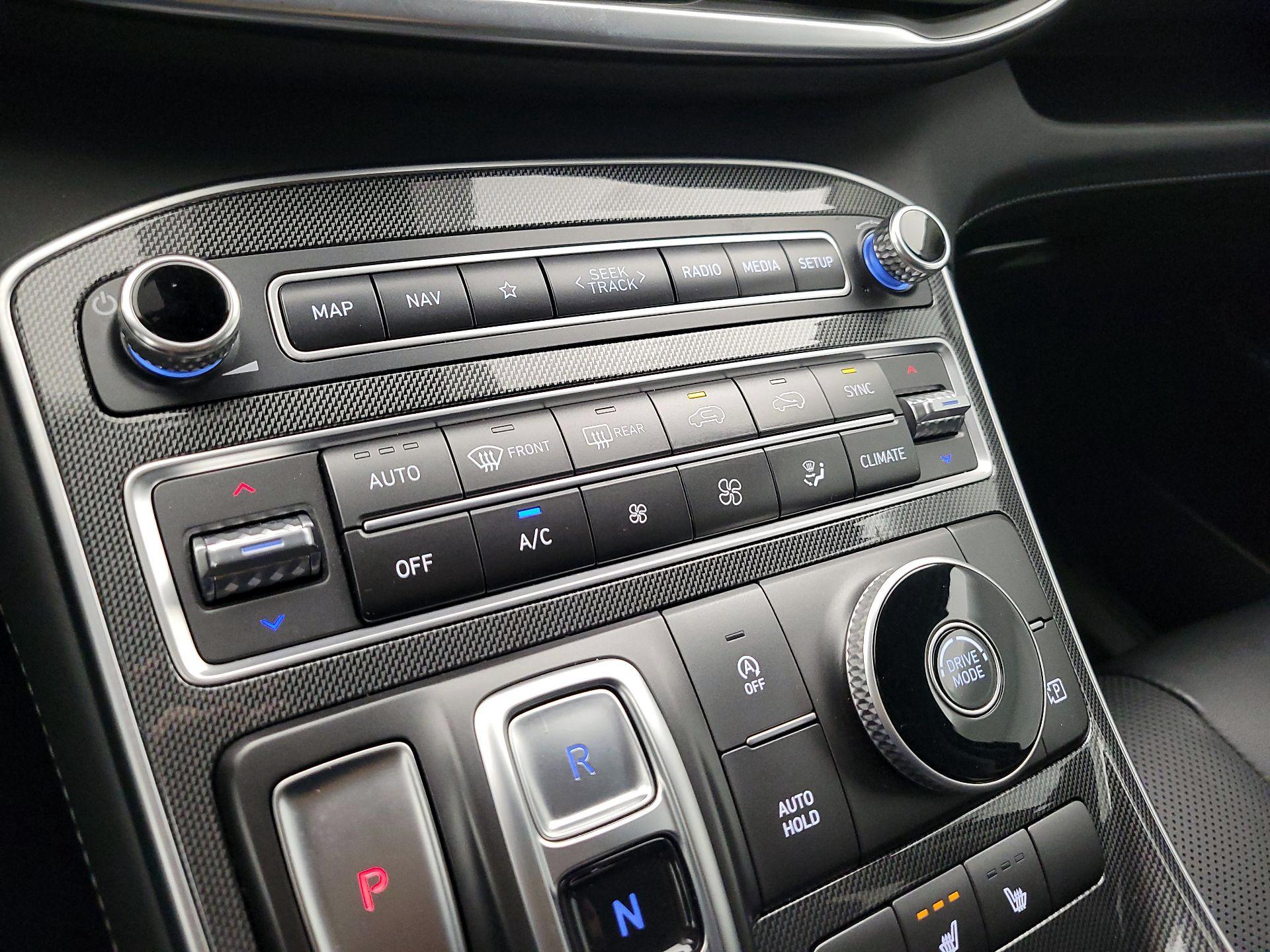 Thumbnail: 2022 Hyundai Santa Fe - 16