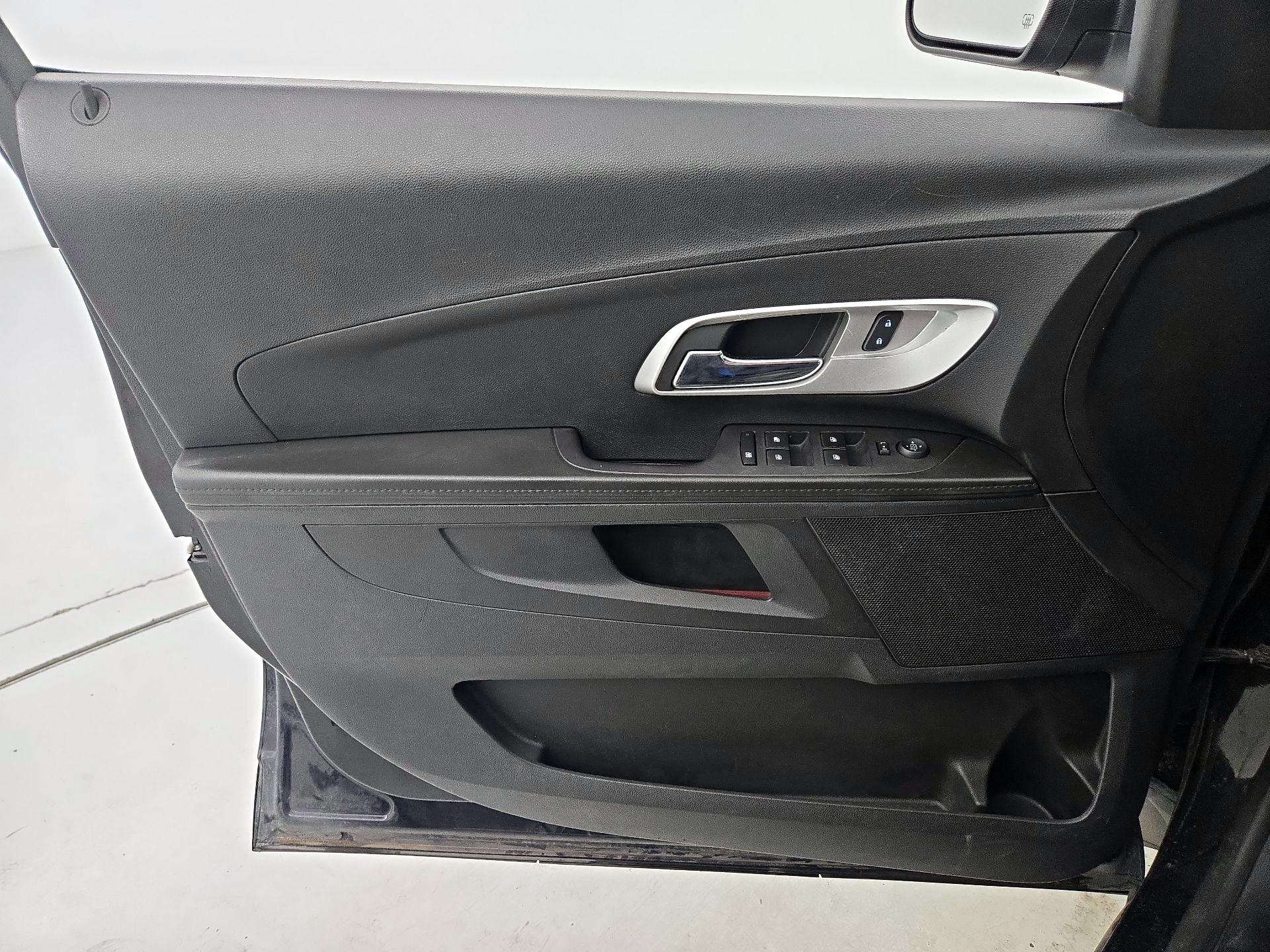 Thumbnail: 2016 Chevrolet Equinox - 12