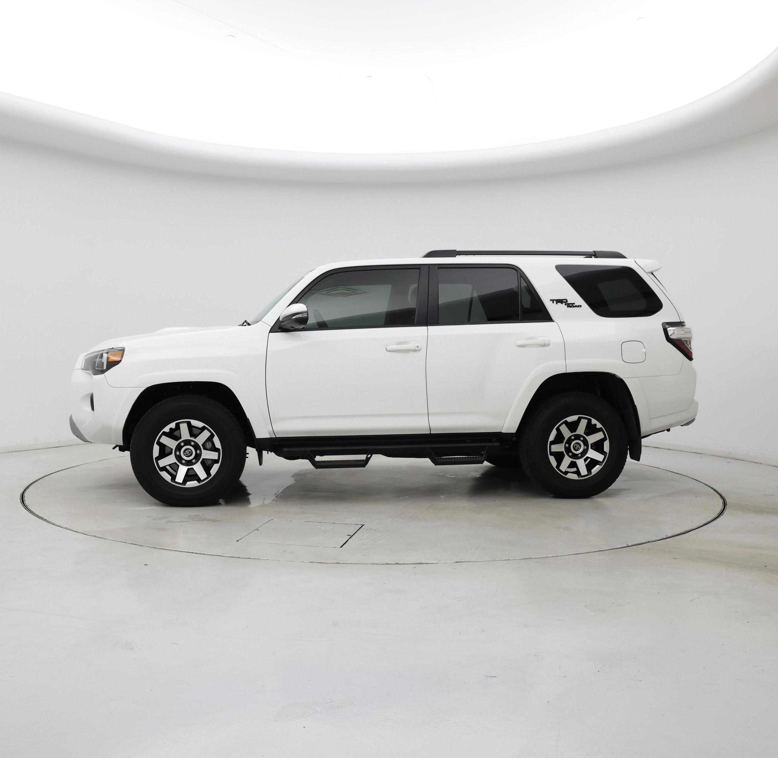 Thumbnail: 2024 Toyota 4Runner - 3