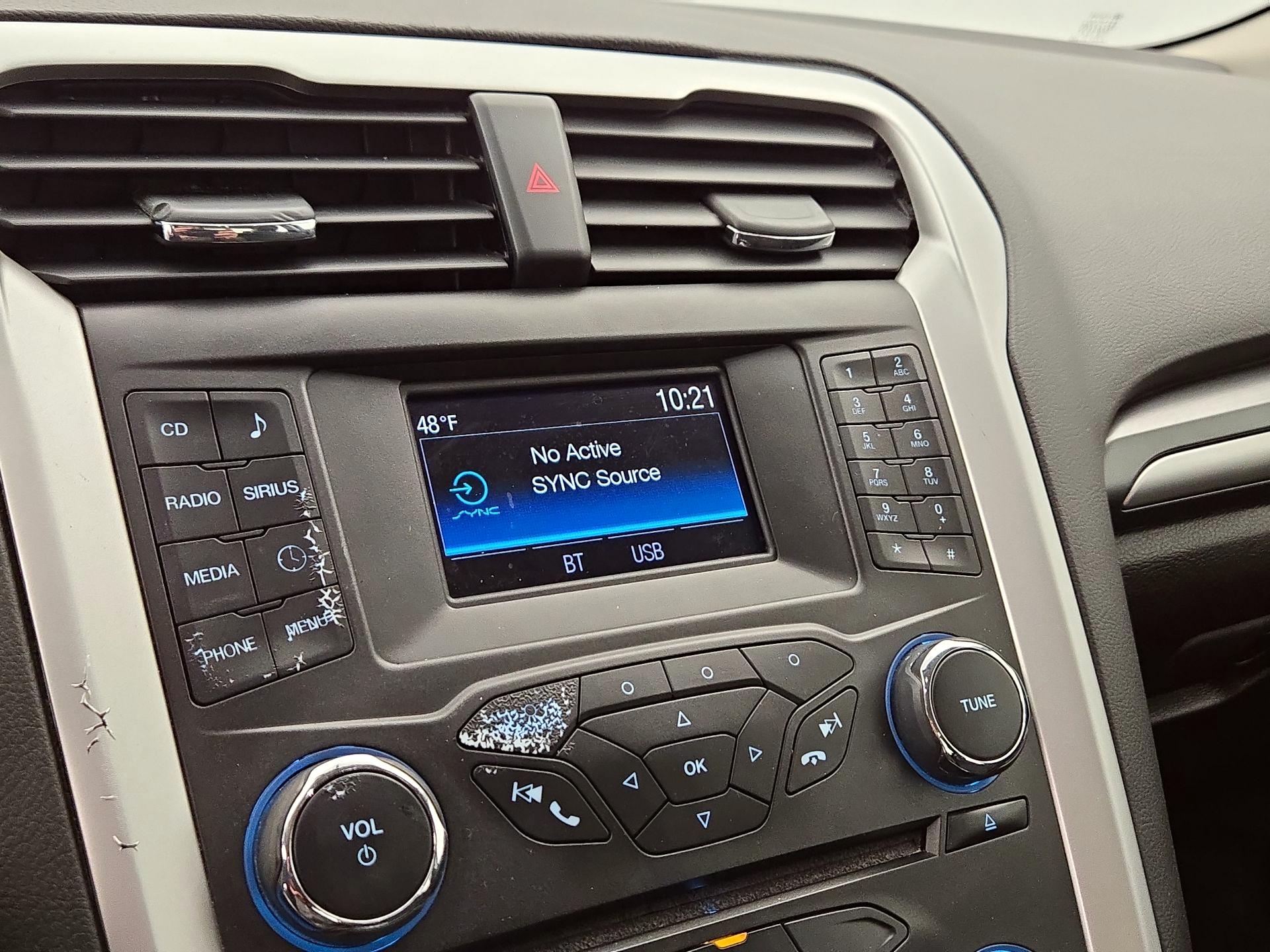 Thumbnail: 2016 Ford Fusion - 15