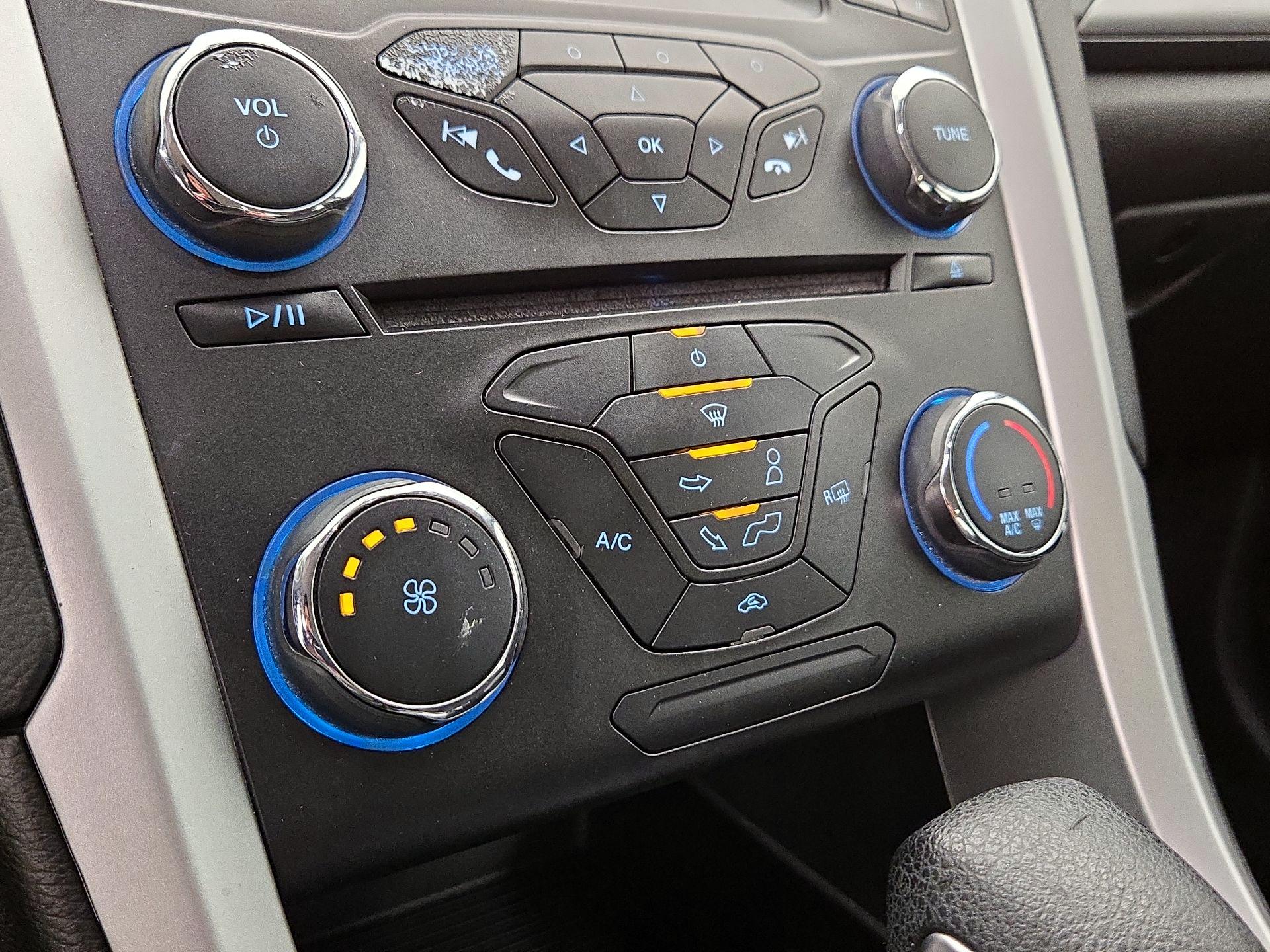 Thumbnail: 2016 Ford Fusion - 16