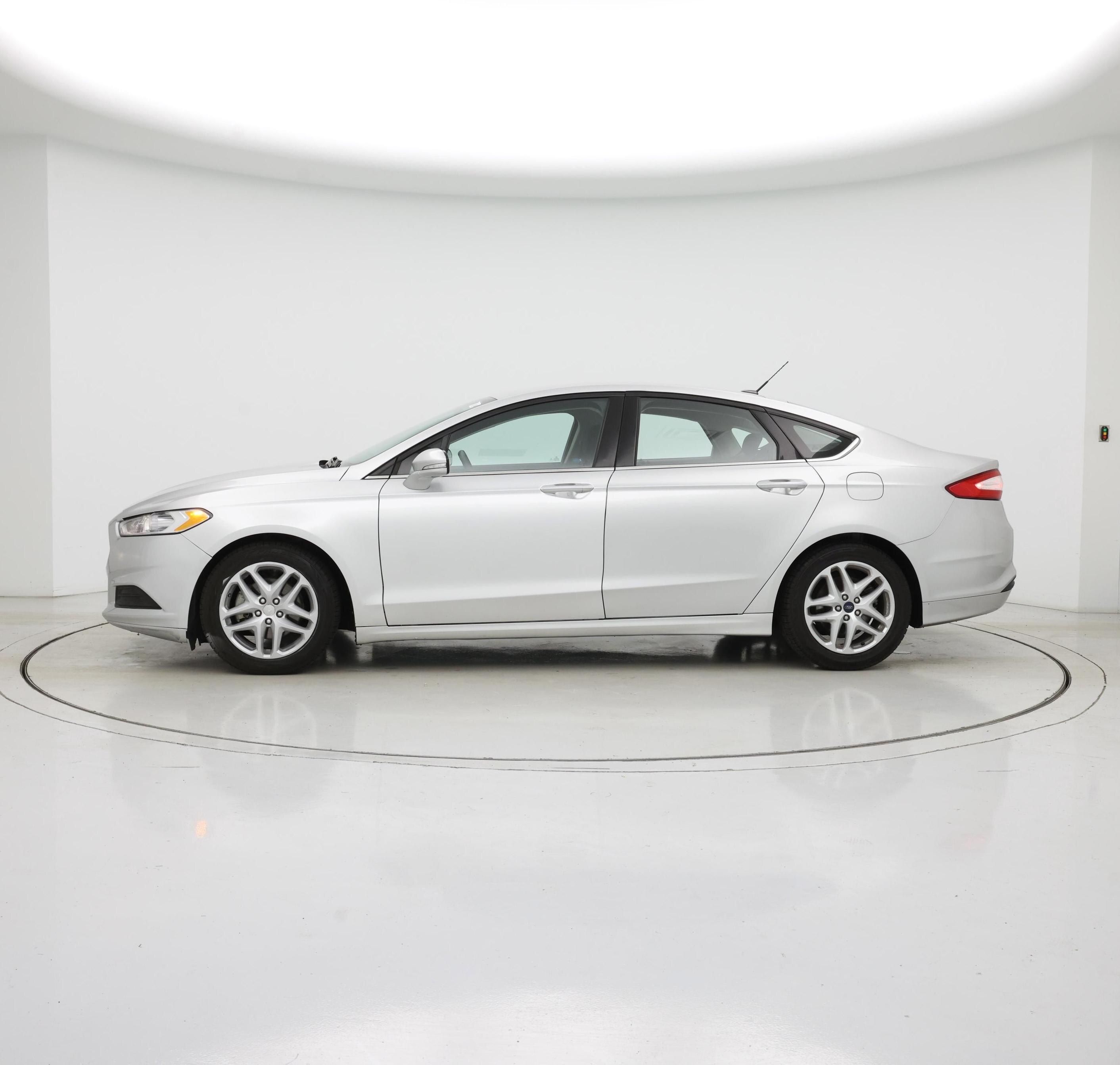 Thumbnail: 2016 Ford Fusion - 3