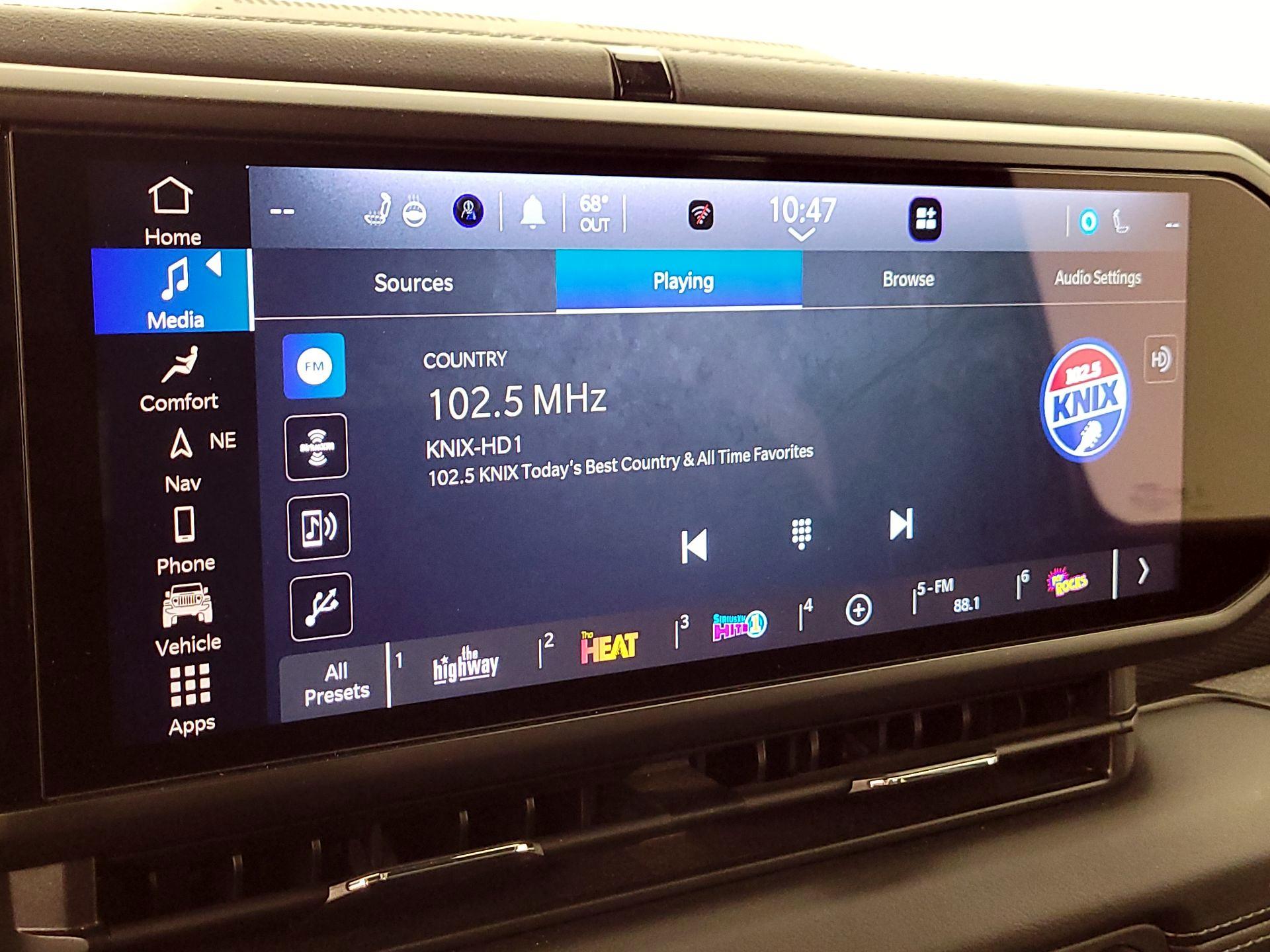 Thumbnail: 2024 Jeep Wrangler - 16