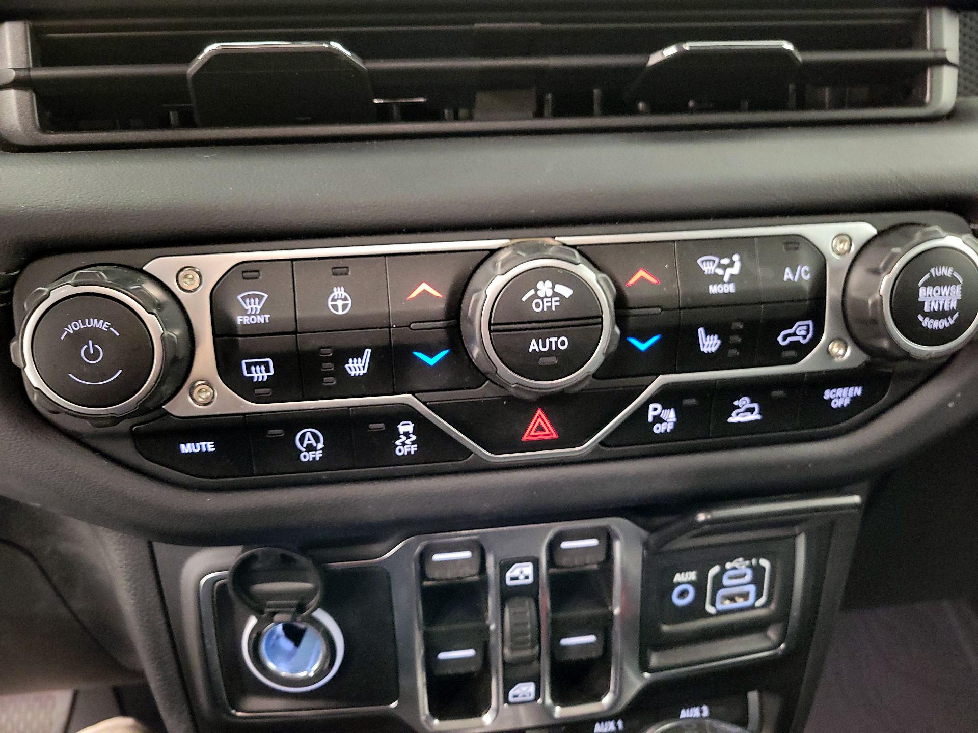 Thumbnail: 2024 Jeep Wrangler - 17