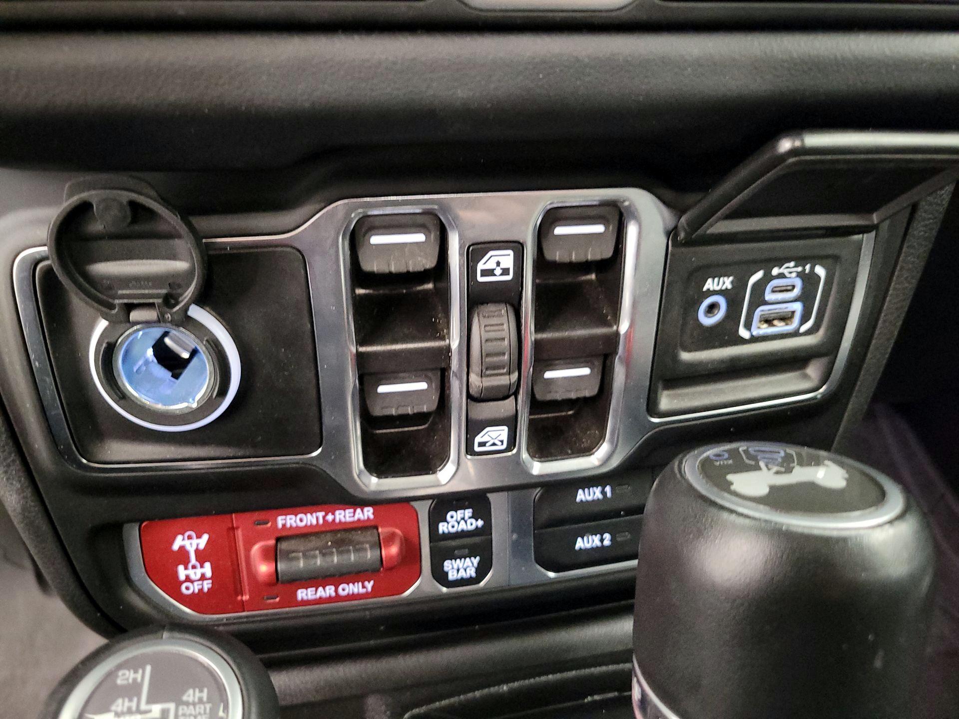 Thumbnail: 2024 Jeep Wrangler - 19