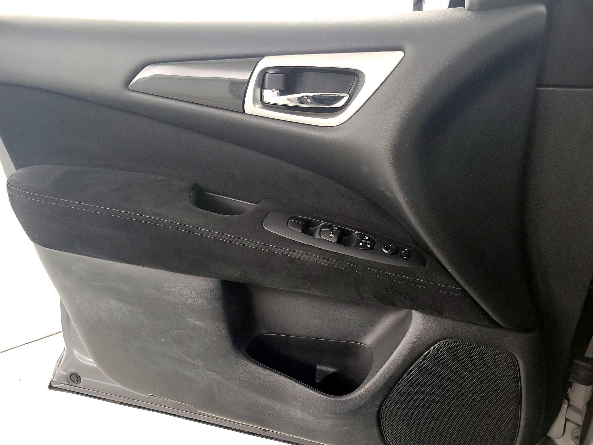 Thumbnail: 2016 Nissan Pathfinder - 12