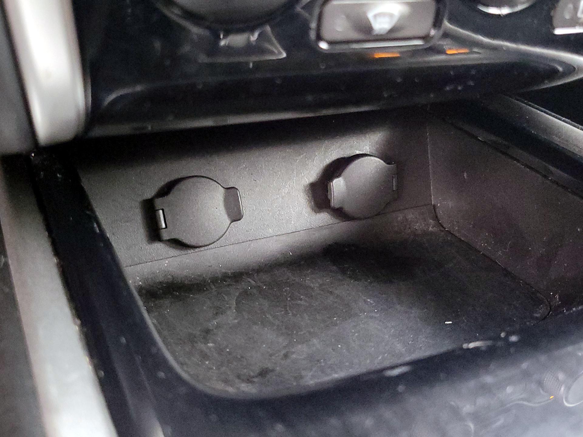 Thumbnail: 2016 Nissan Pathfinder - 18