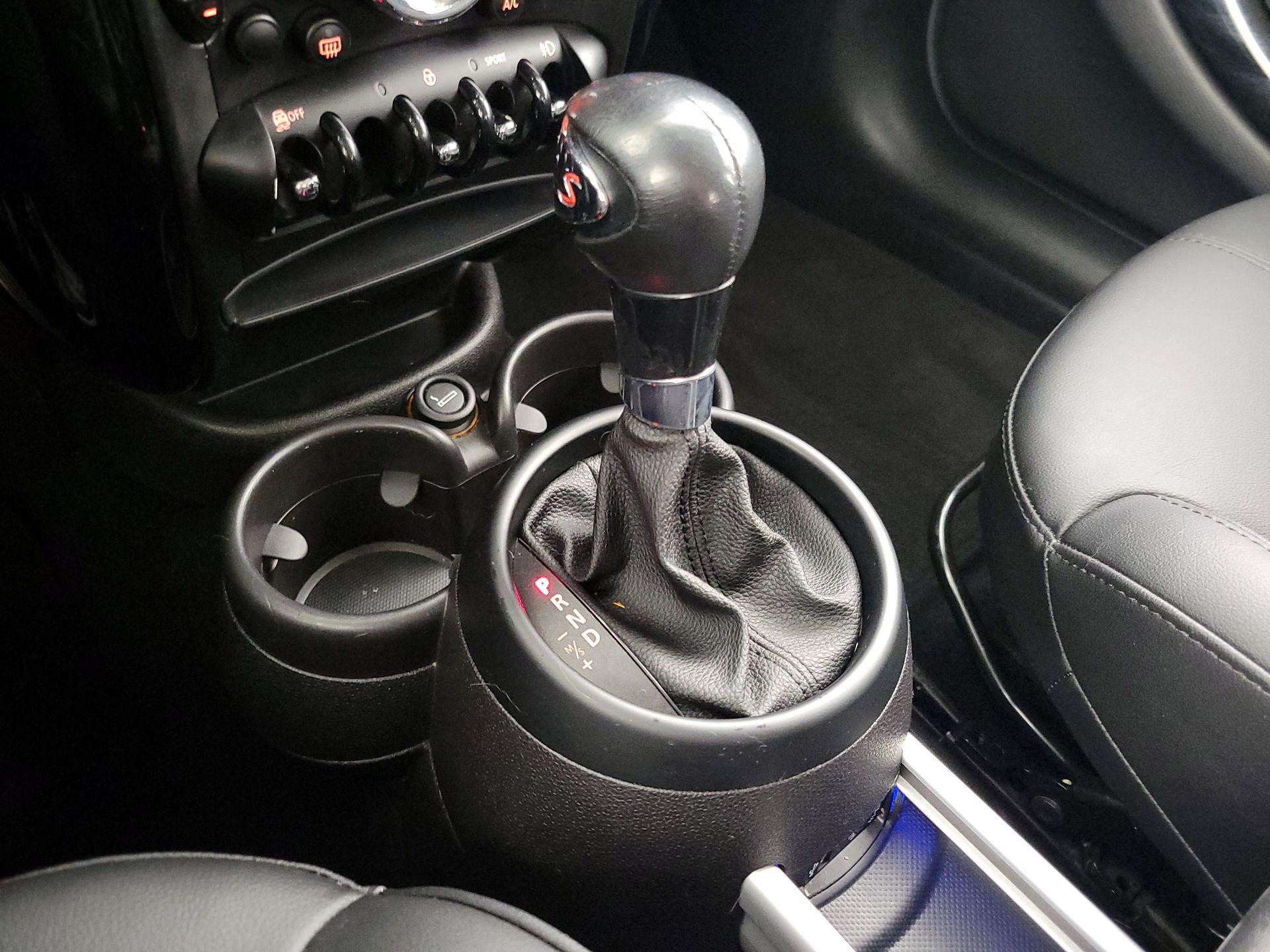 Thumbnail: 2015 MINI Cooper Countryman - 15