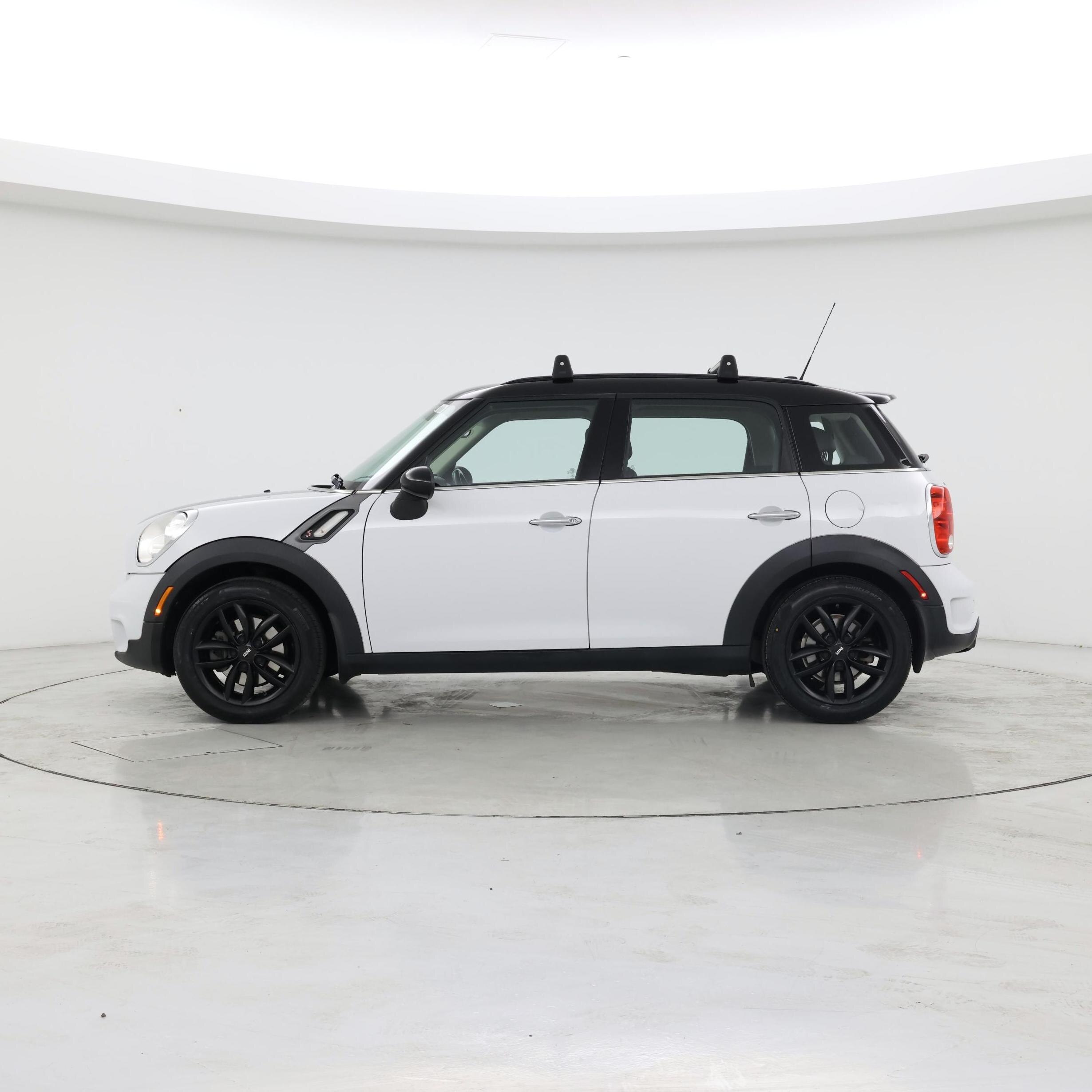 Thumbnail: 2015 MINI Cooper Countryman - 3