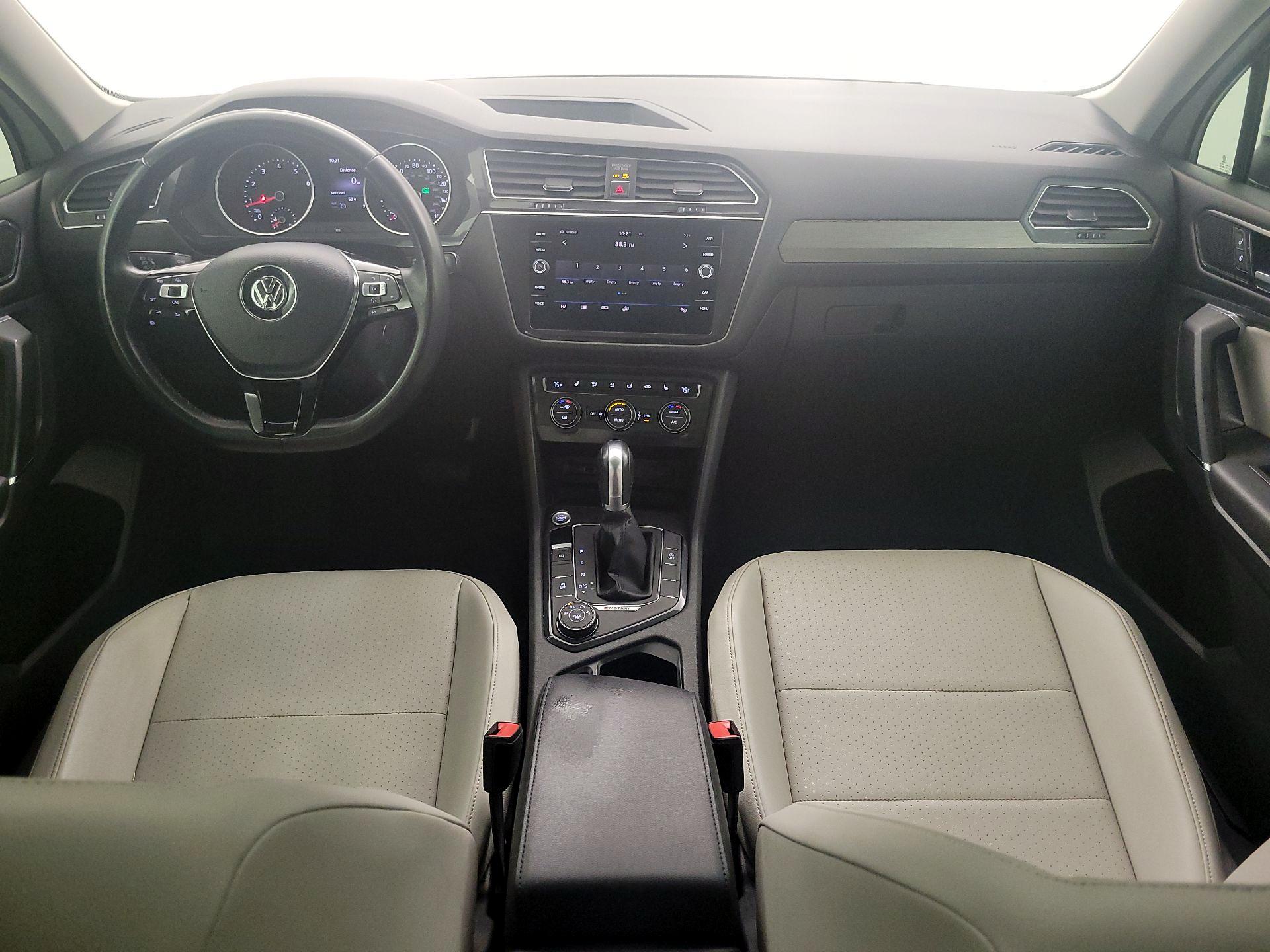 Thumbnail: 2018 Volkswagen Tiguan - 9