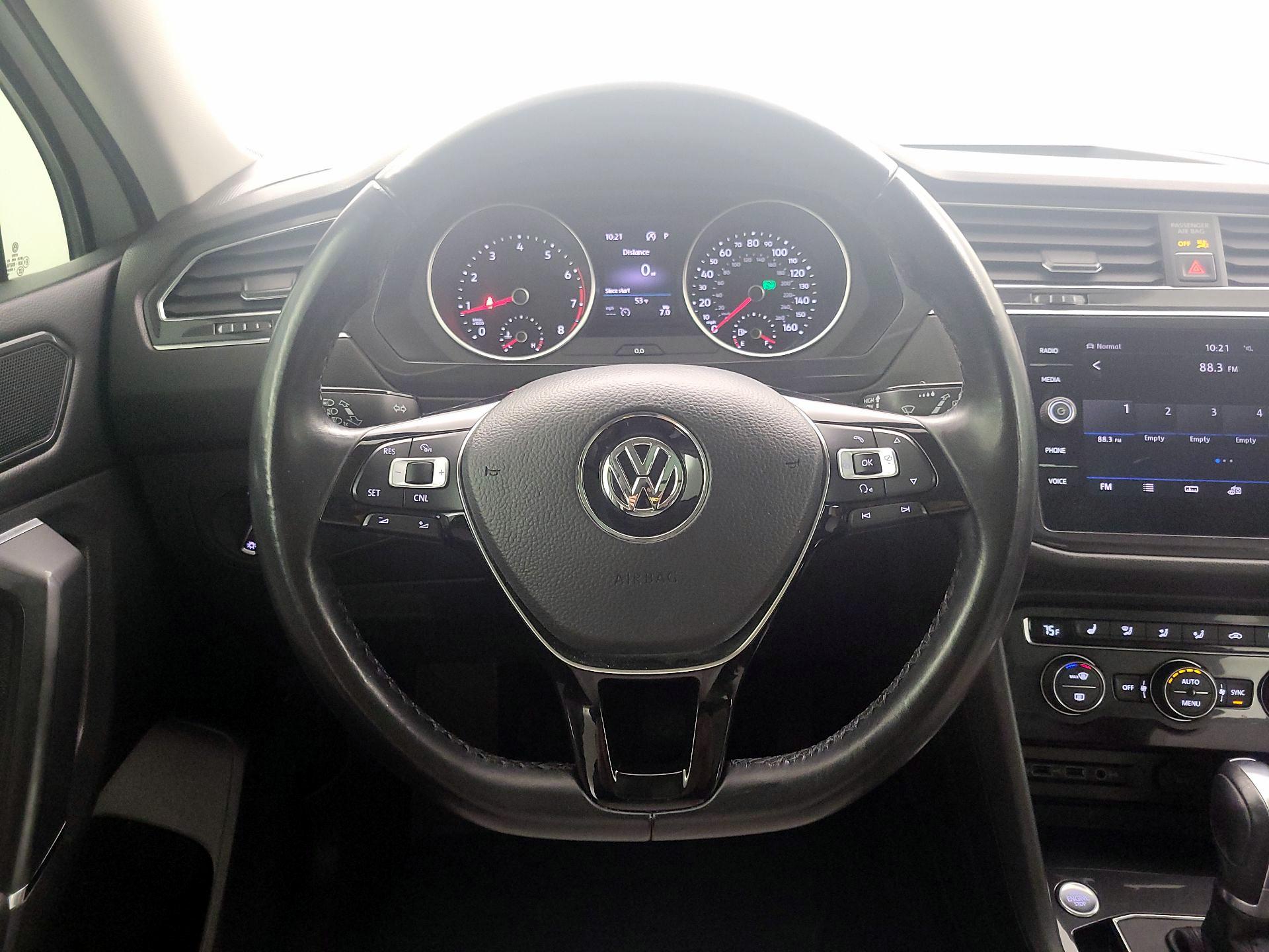 Thumbnail: 2018 Volkswagen Tiguan - 10