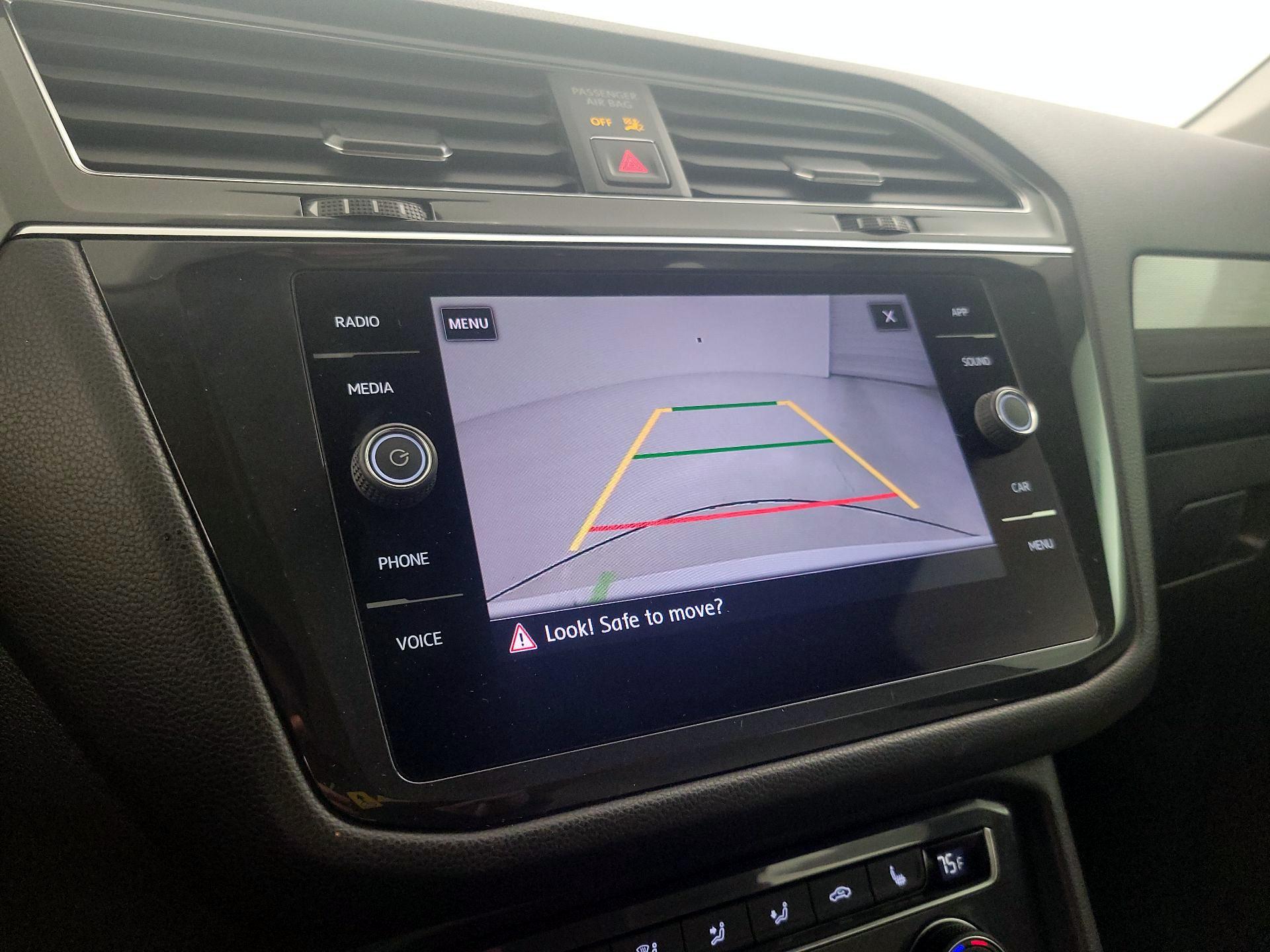 Thumbnail: 2018 Volkswagen Tiguan - 14