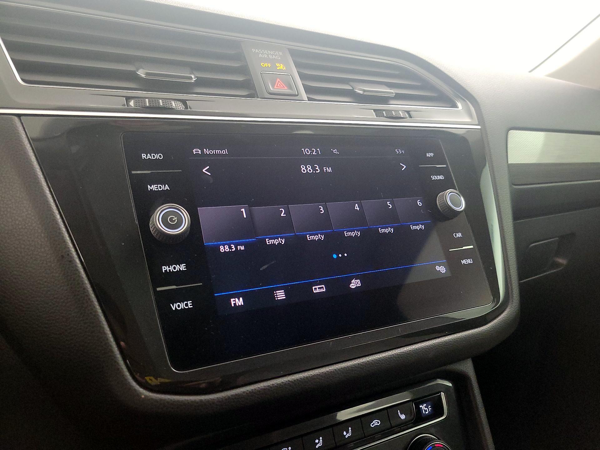 Thumbnail: 2018 Volkswagen Tiguan - 15