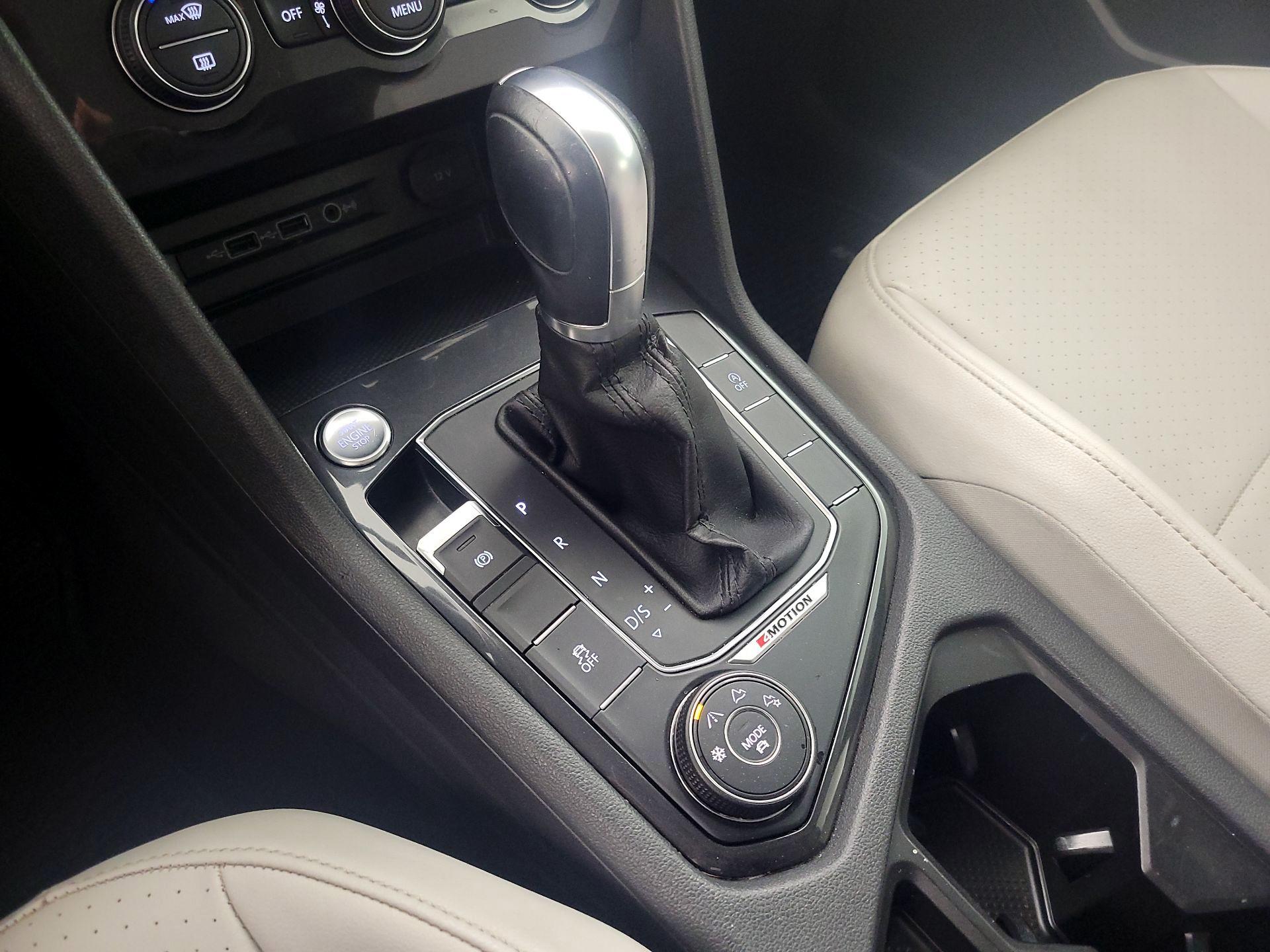 Thumbnail: 2018 Volkswagen Tiguan - 17