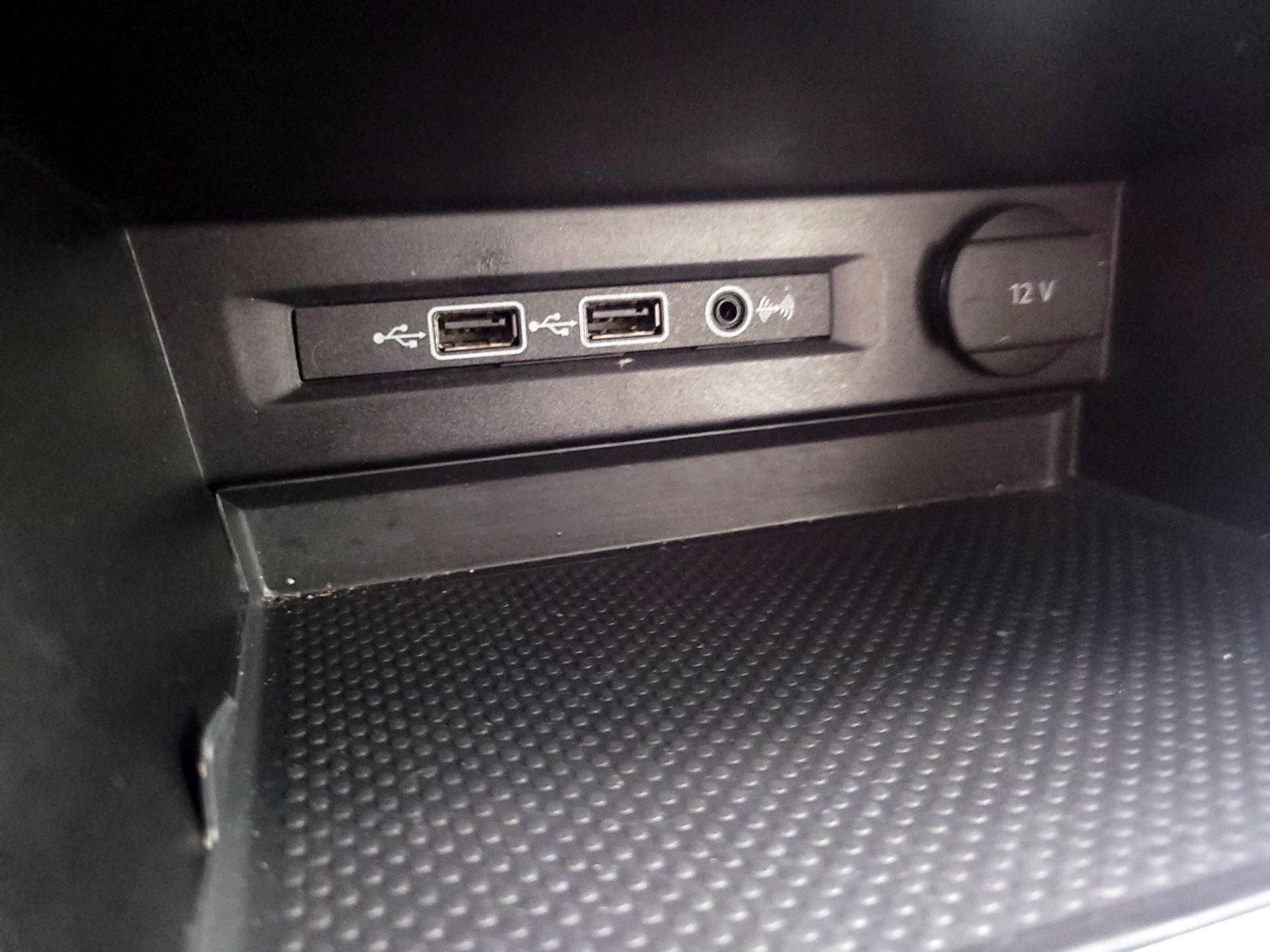 Thumbnail: 2018 Volkswagen Tiguan - 18