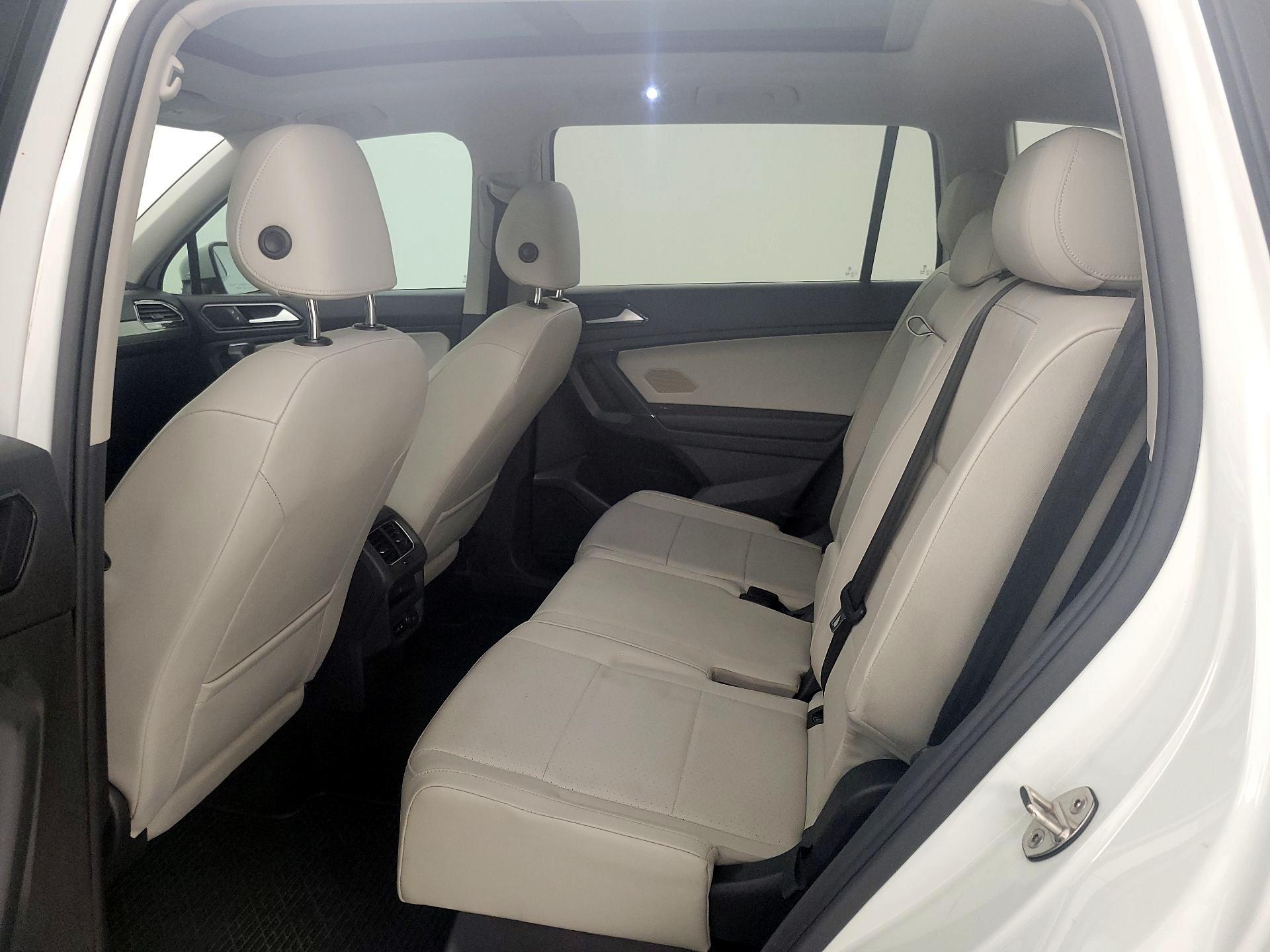 Thumbnail: 2018 Volkswagen Tiguan - 20