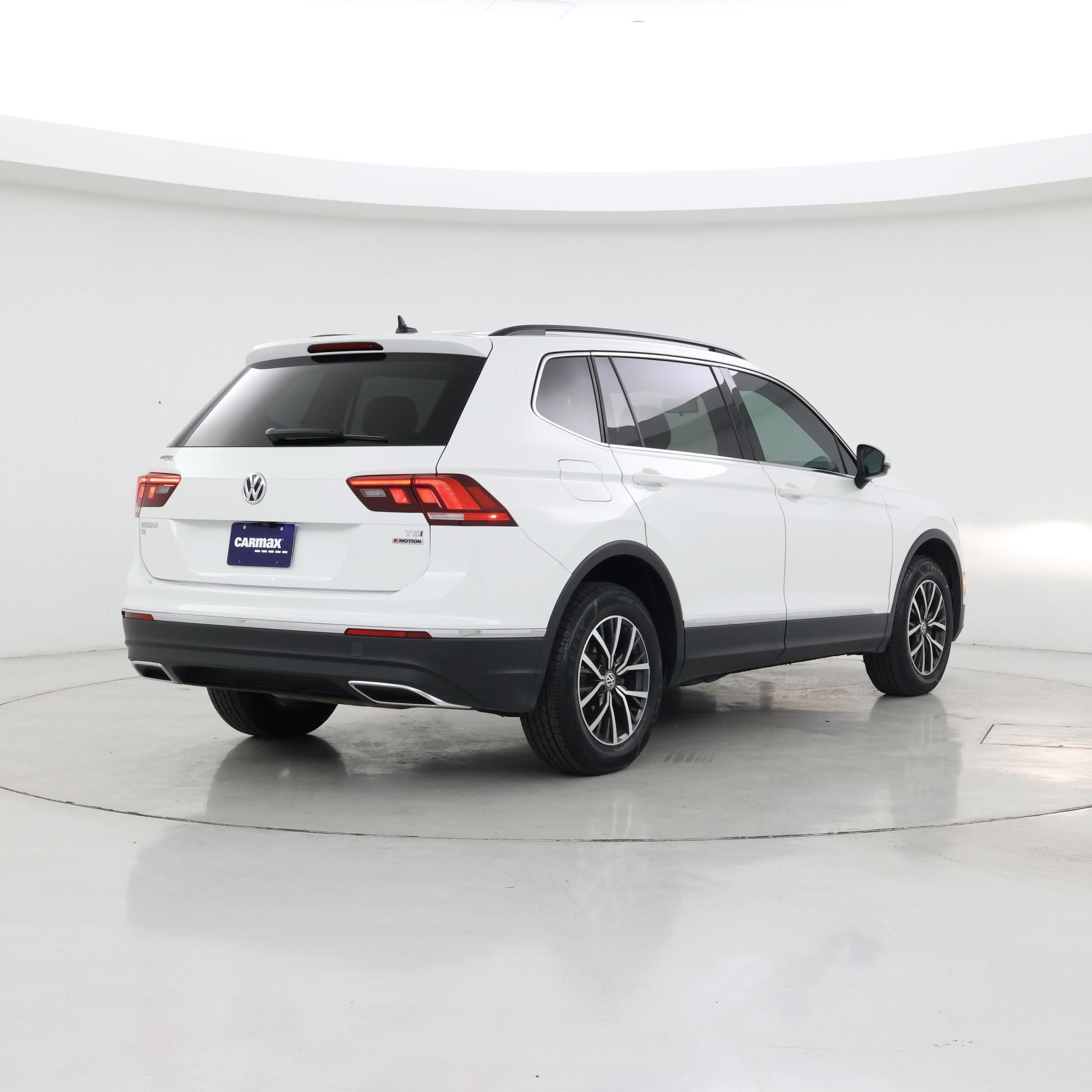 Thumbnail: 2018 Volkswagen Tiguan - 8