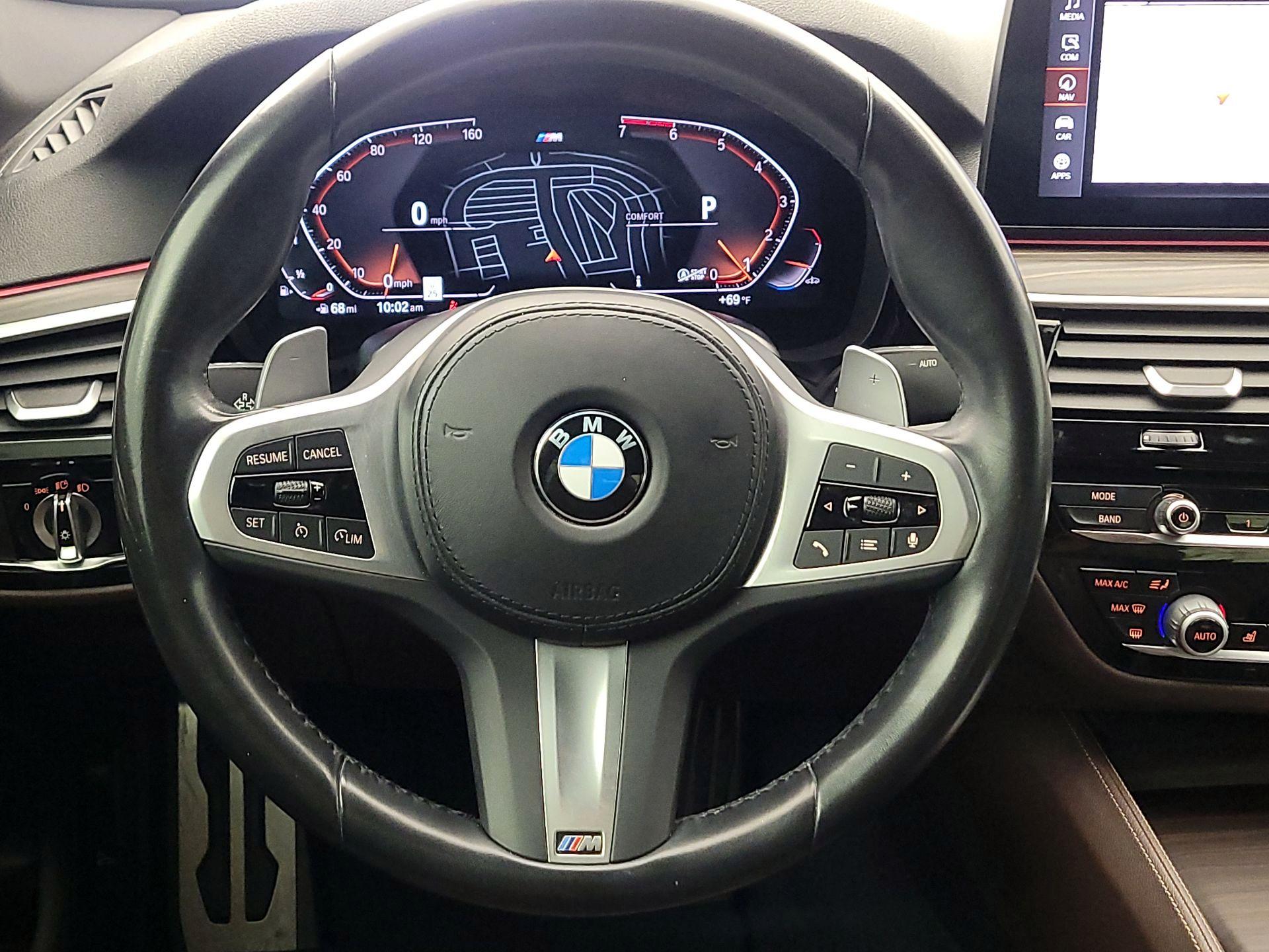 Thumbnail: 2022 BMW 5 Series - 10