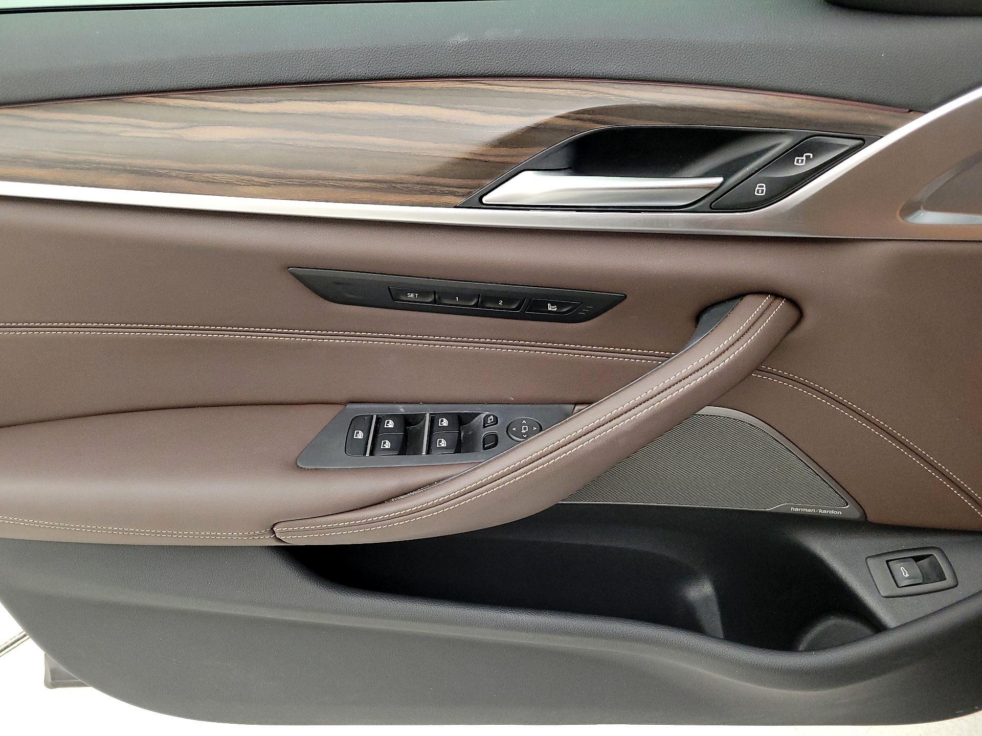 Thumbnail: 2022 BMW 5 Series - 12