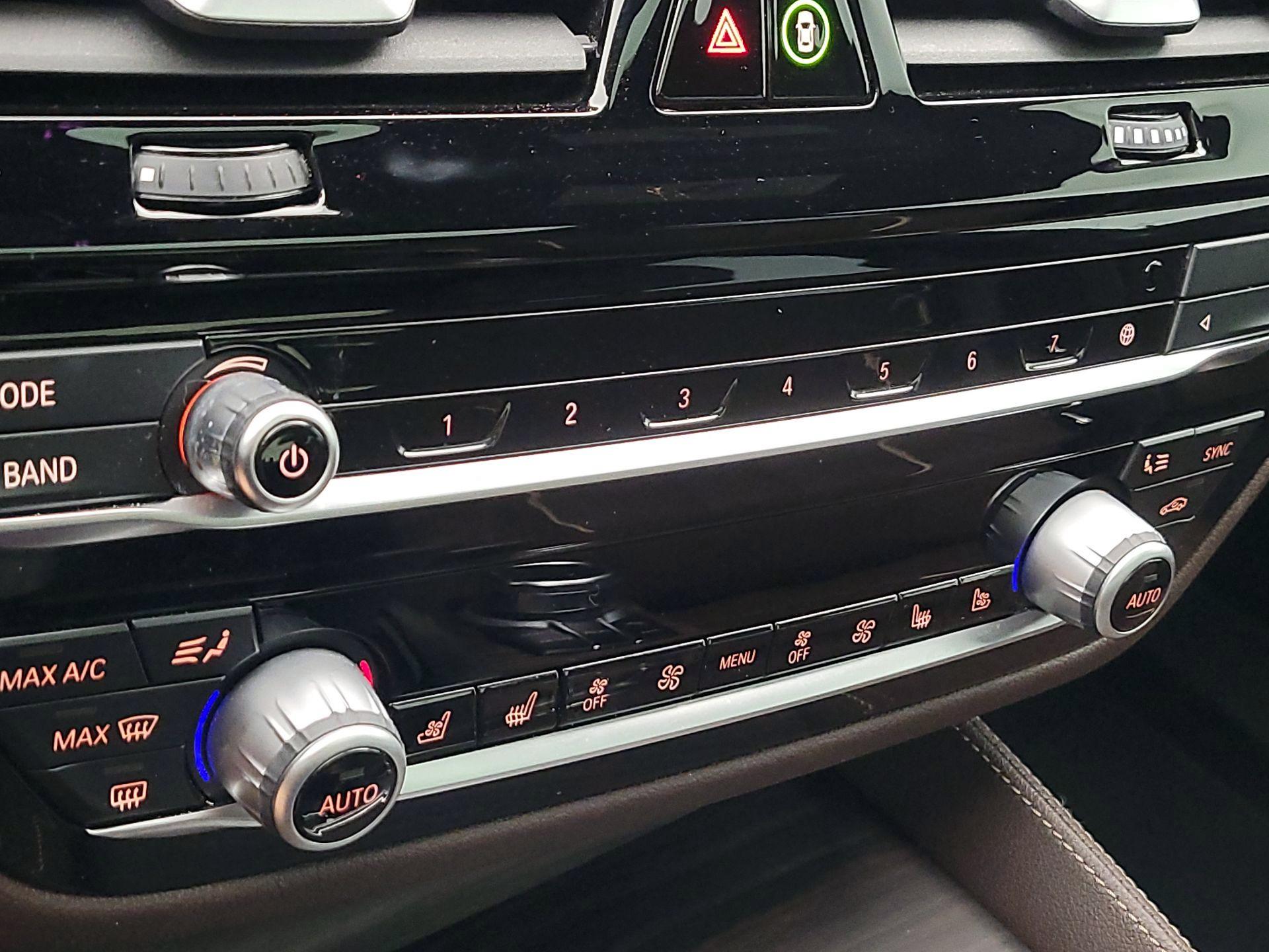 Thumbnail: 2022 BMW 5 Series - 17