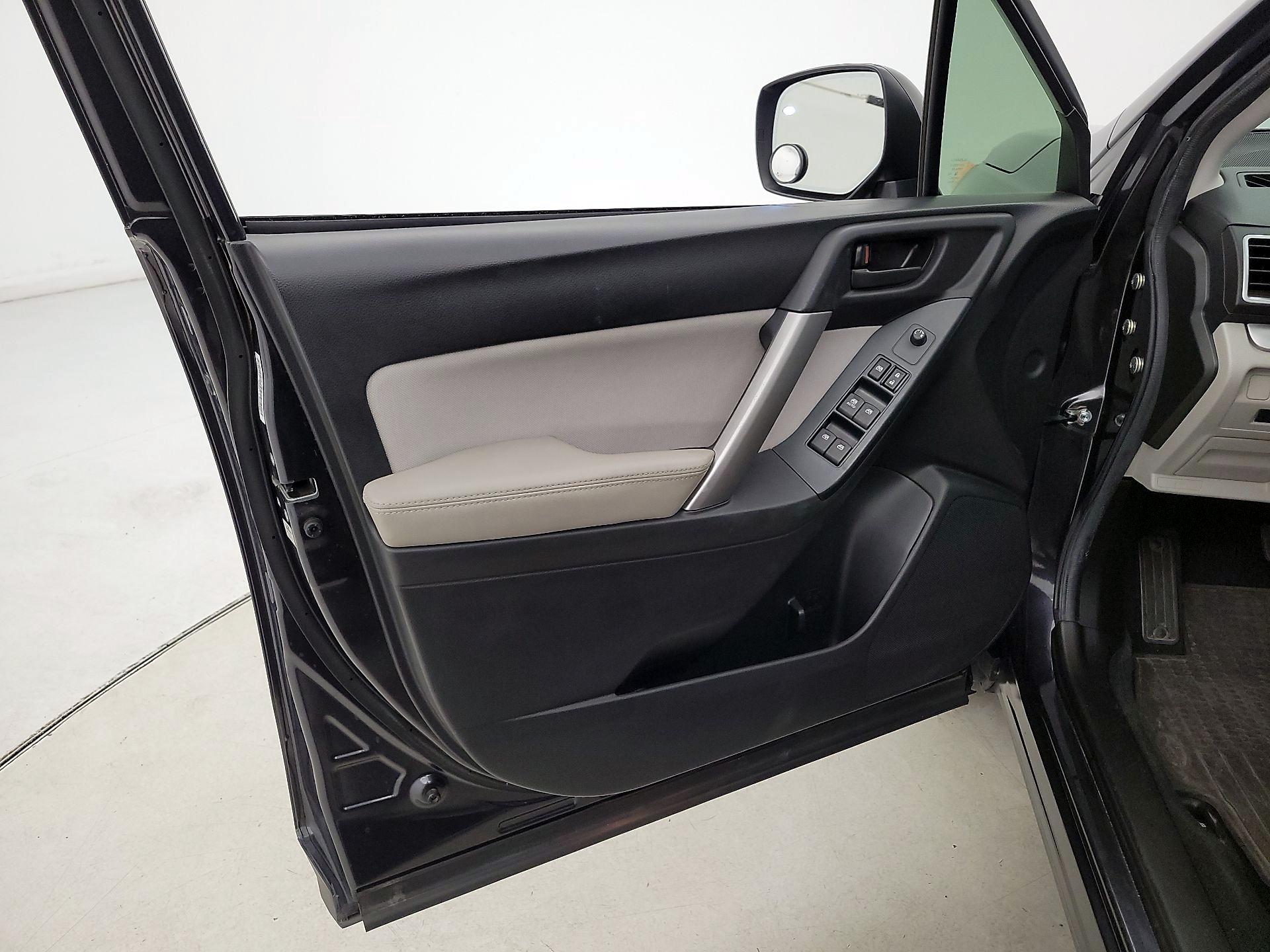 Thumbnail: 2016 Subaru Forester - 12