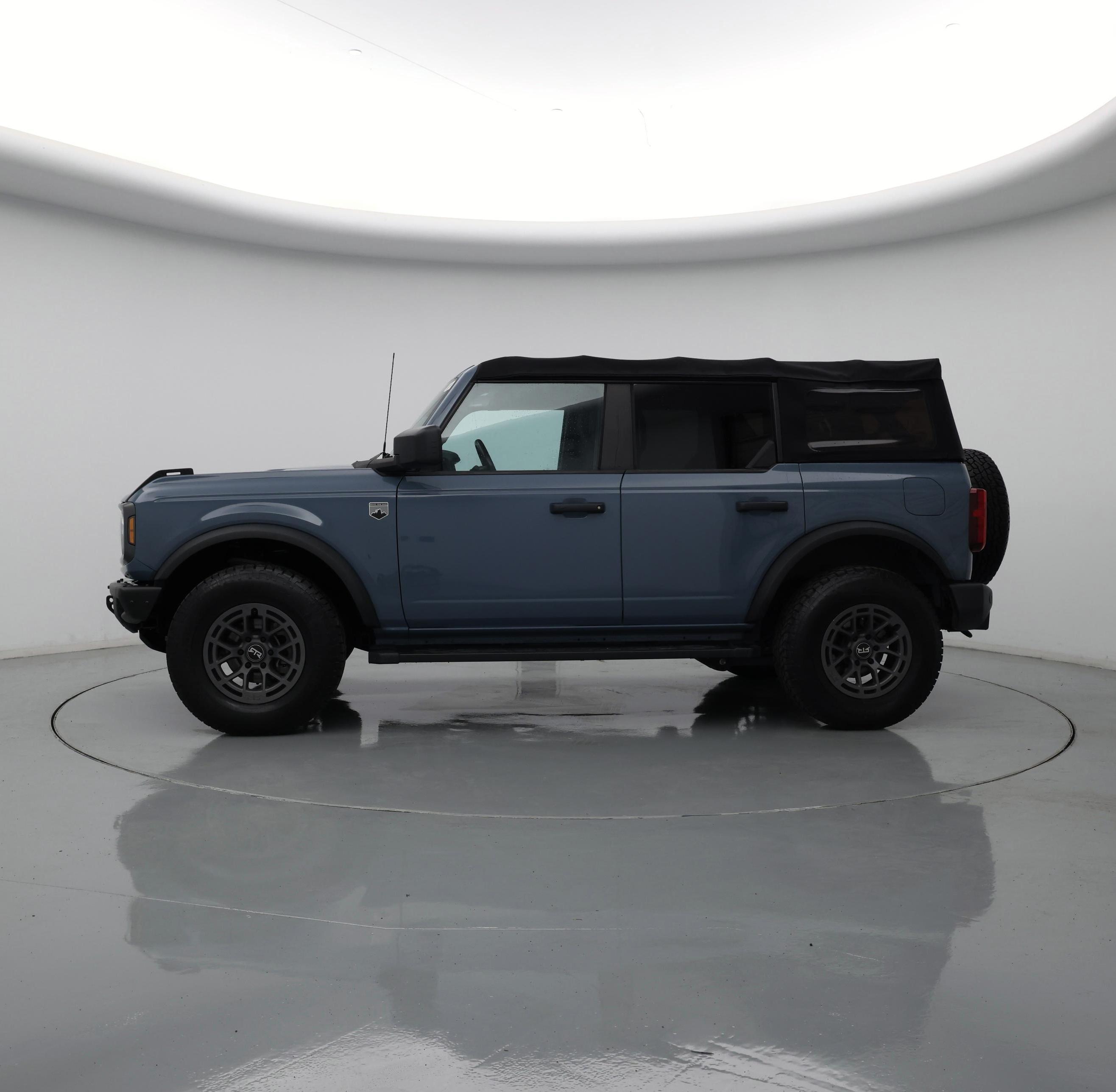 Thumbnail: 2022 Ford Bronco - 3