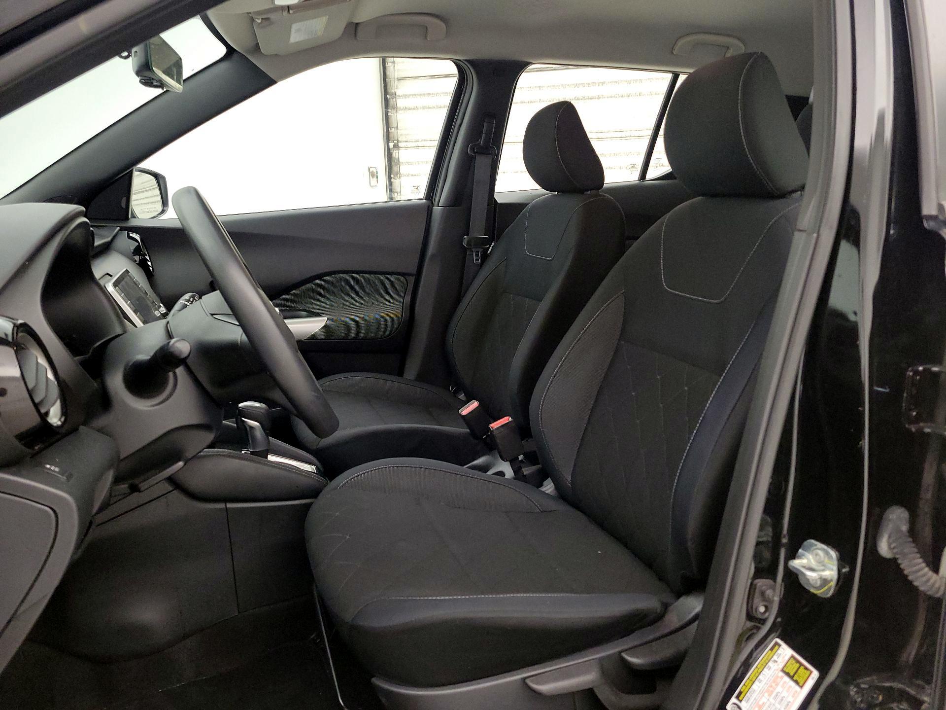 Thumbnail: 2019 Nissan Kicks - 11