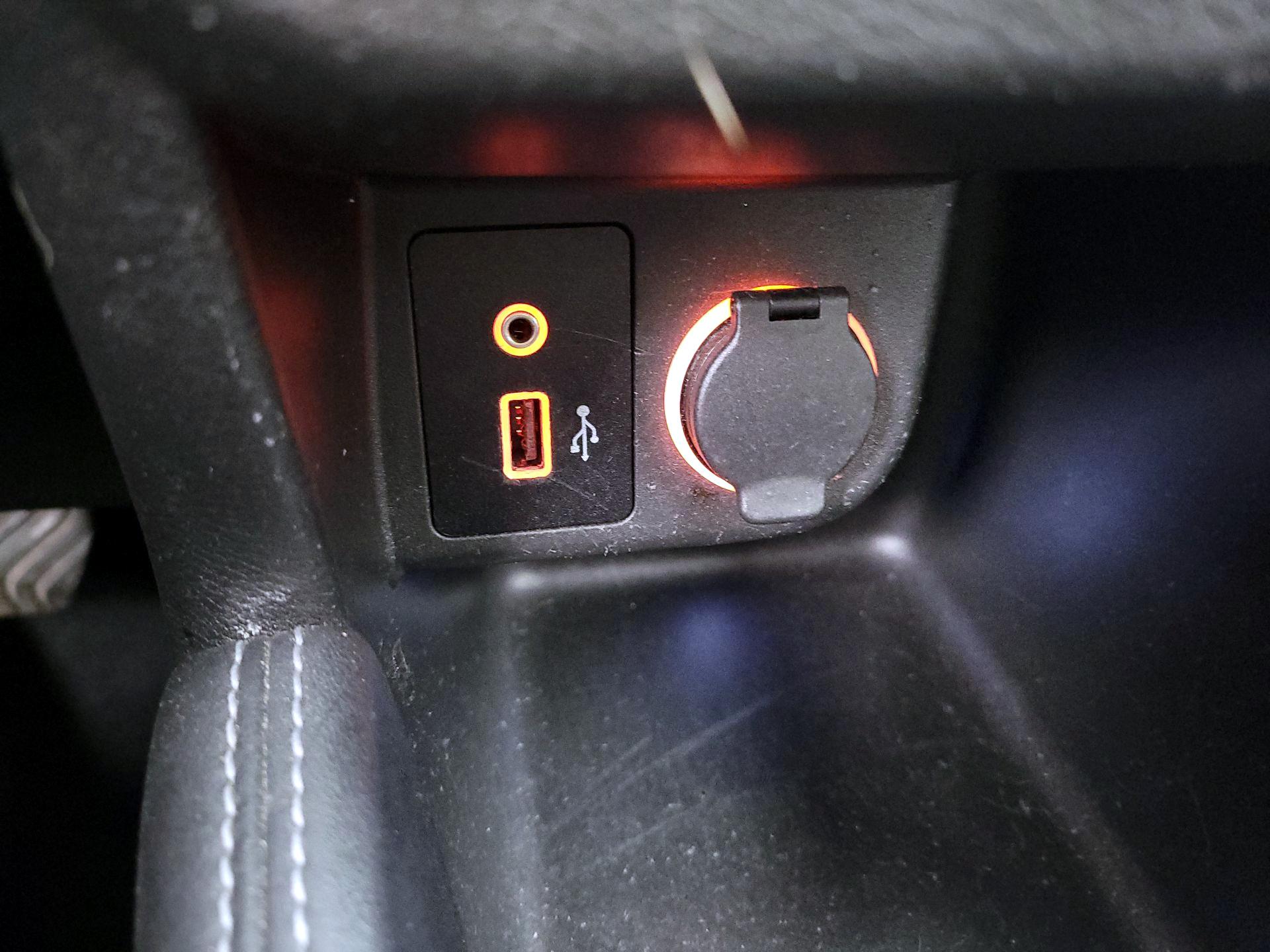 Thumbnail: 2019 Nissan Kicks - 18