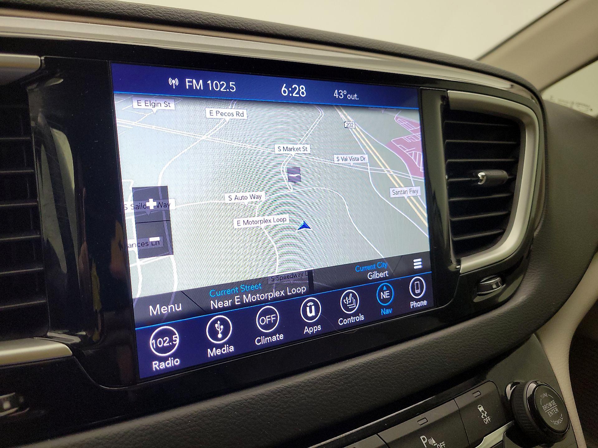 Thumbnail: 2019 Chrysler Pacifica - 14