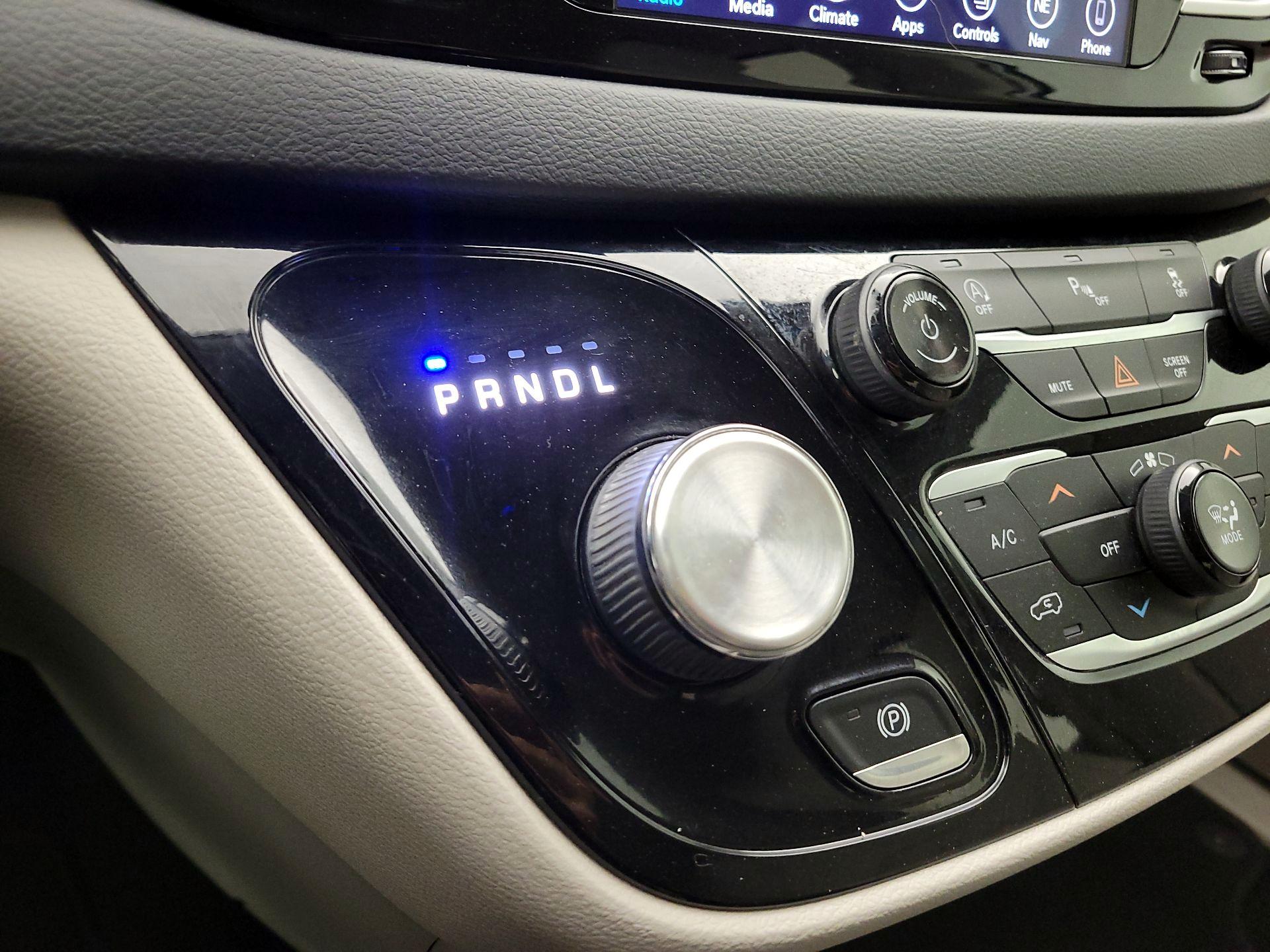 Thumbnail: 2019 Chrysler Pacifica - 18