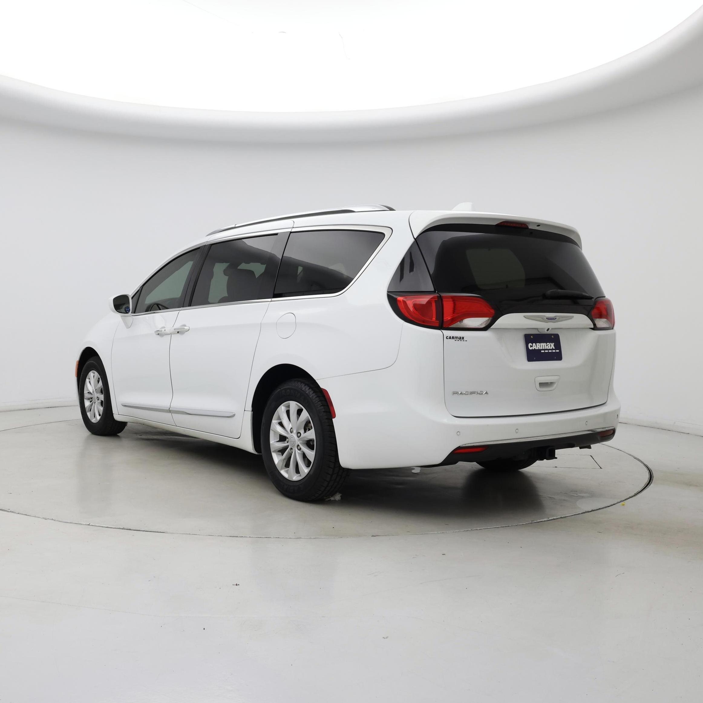 Thumbnail: 2019 Chrysler Pacifica - 2