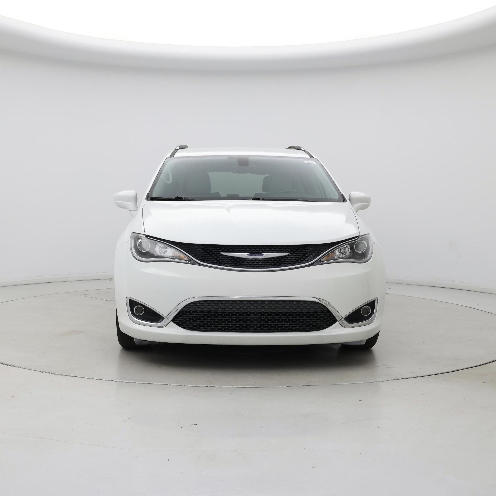 Thumbnail: 2019 Chrysler Pacifica - 5