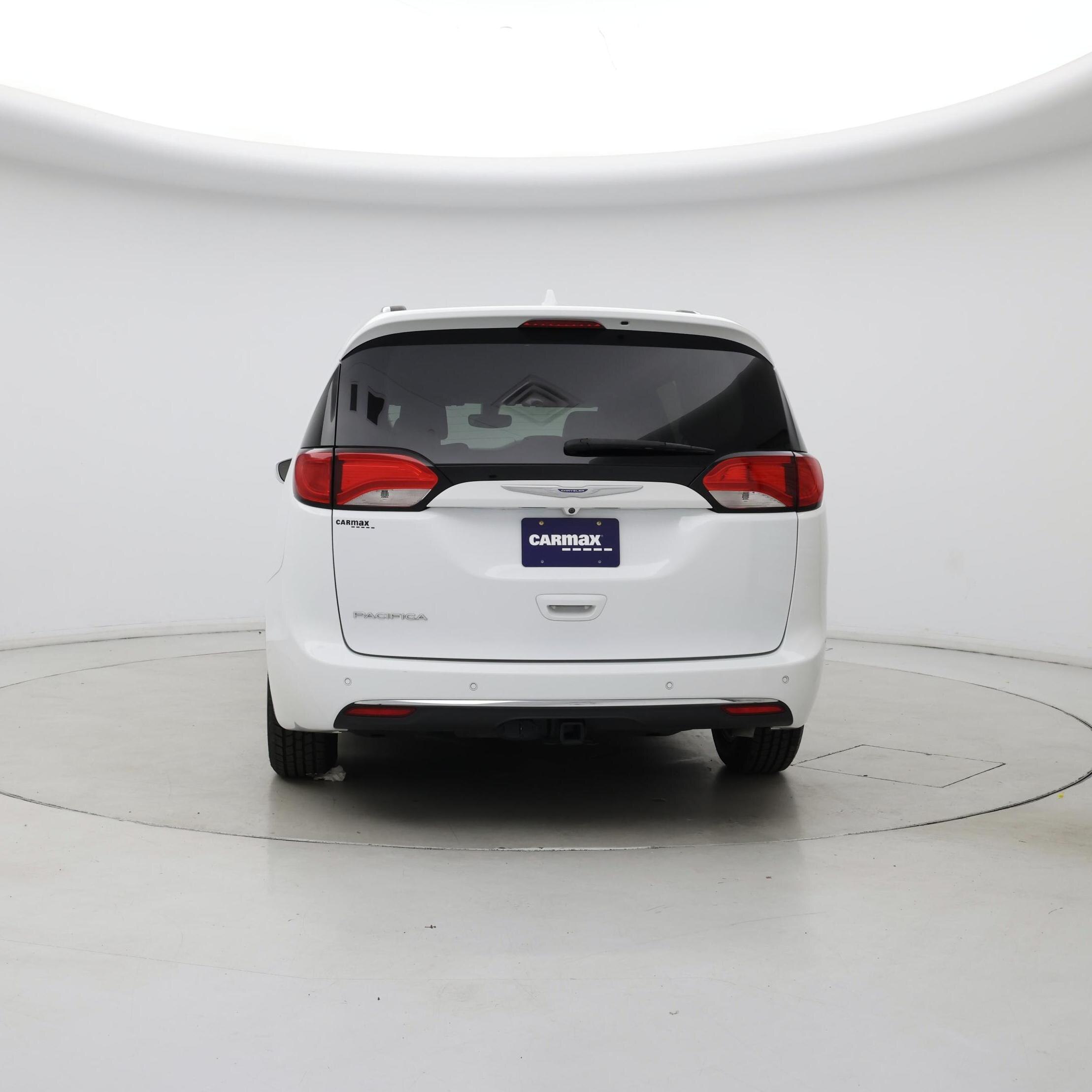 Thumbnail: 2019 Chrysler Pacifica - 6