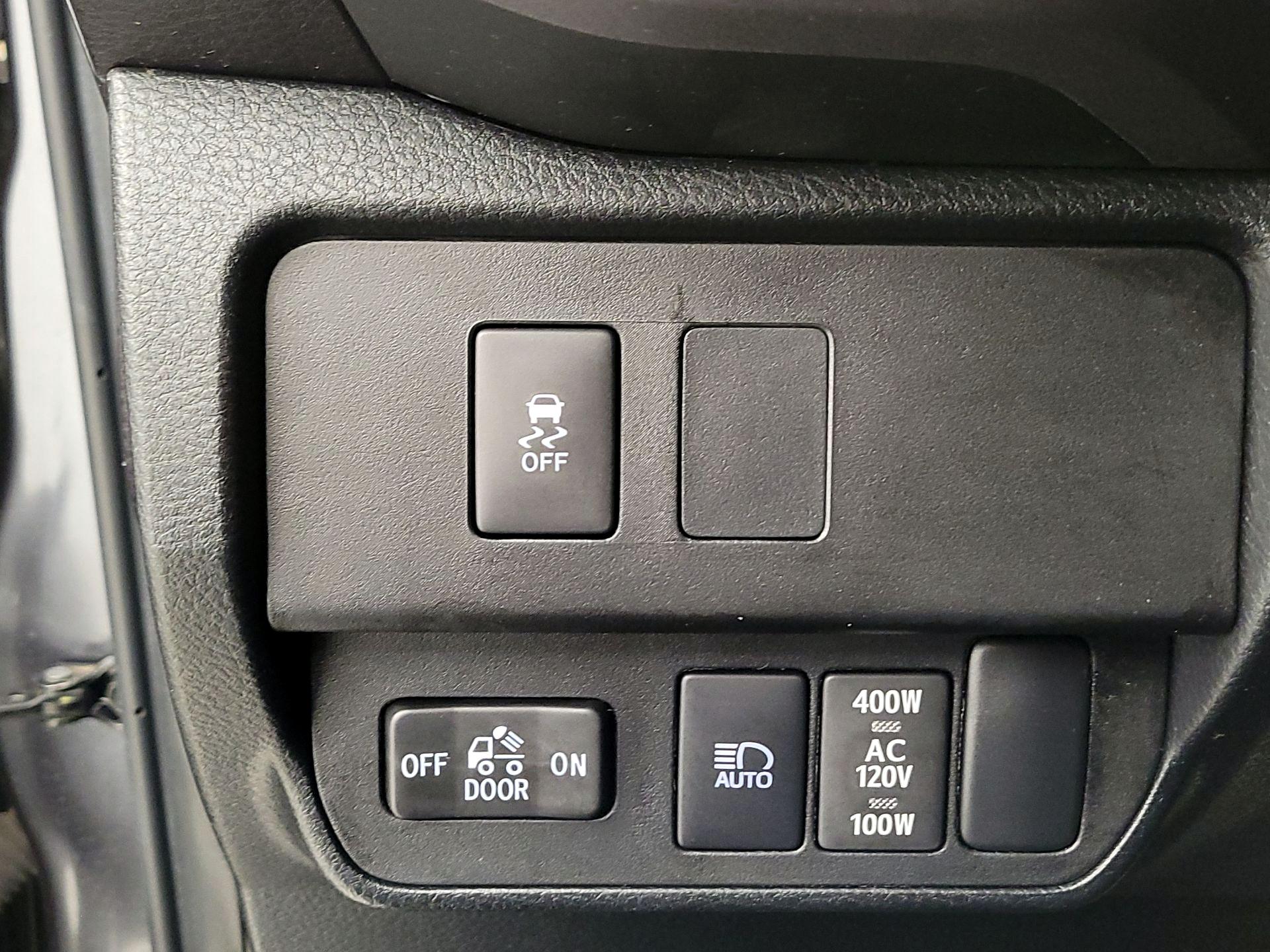 Thumbnail: 2023 Toyota Tacoma - 13