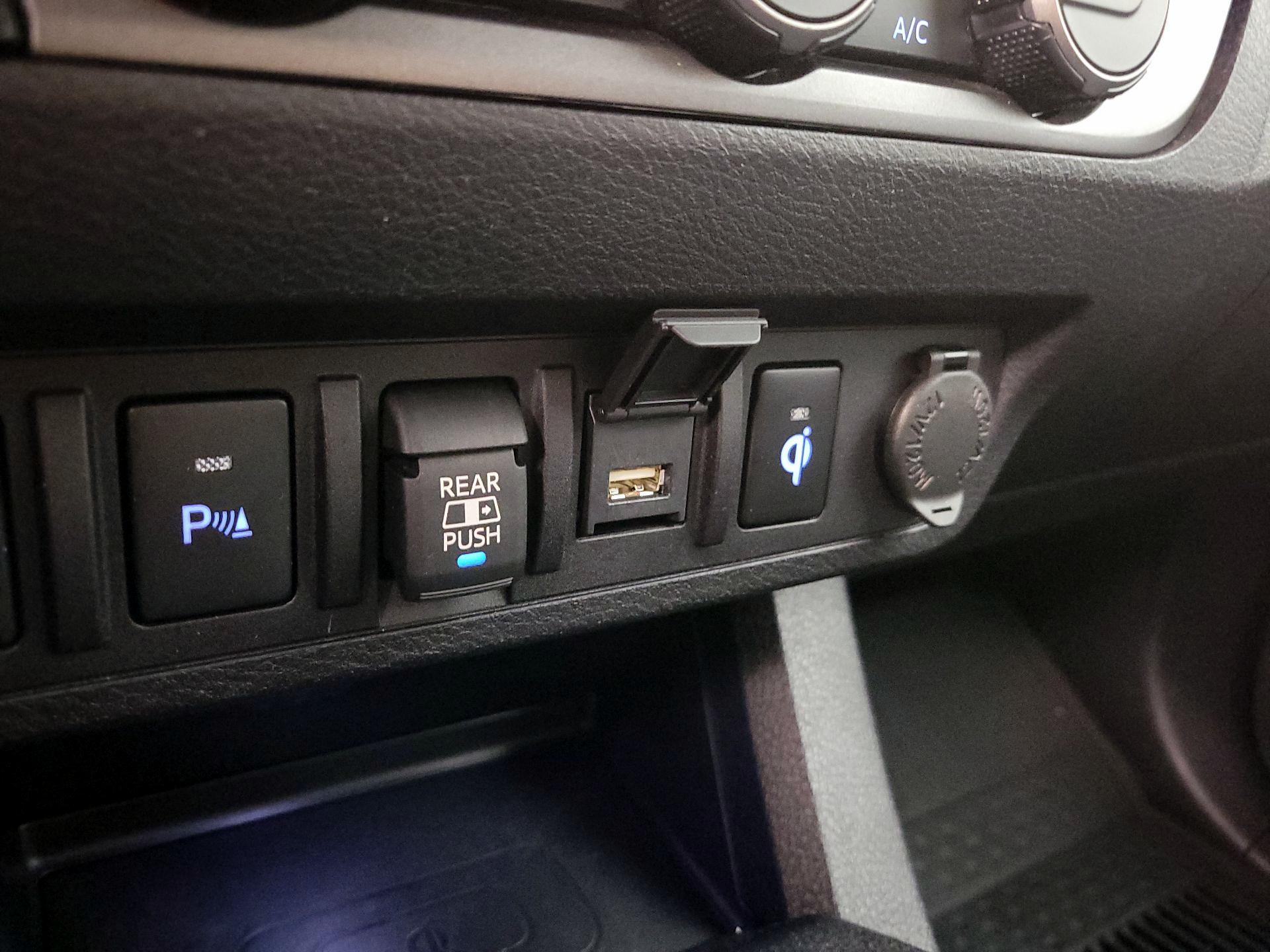 Thumbnail: 2023 Toyota Tacoma - 19