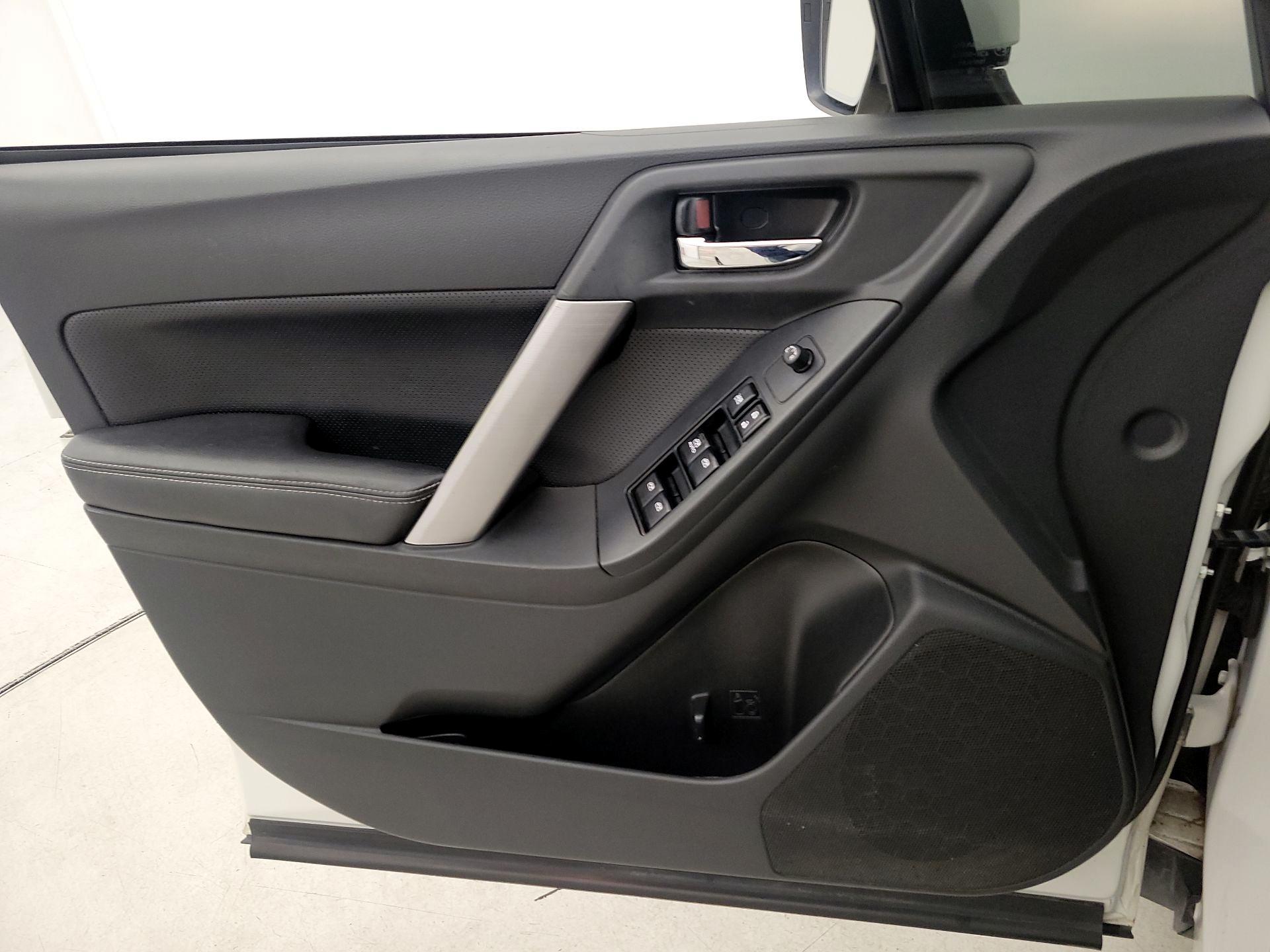 Thumbnail: 2015 Subaru Forester - 12